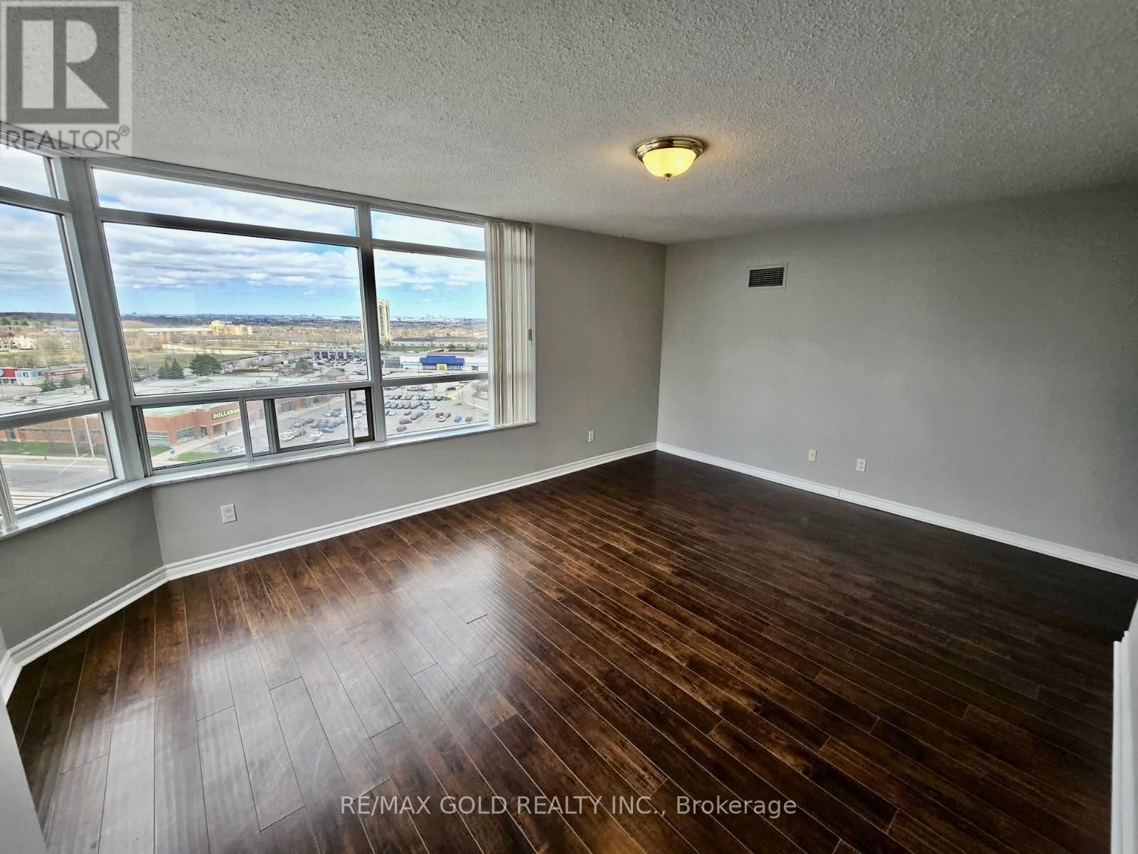 1505 - 35 KINGSBRIDGE GARDEN CIRCLE Image 21