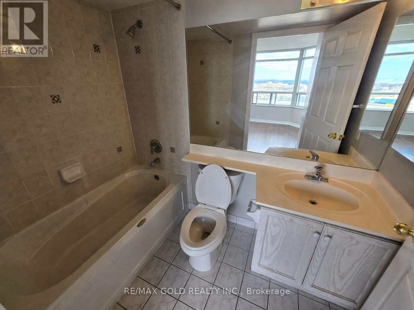 1505 - 35 KINGSBRIDGE GARDEN CIRCLE Image 26