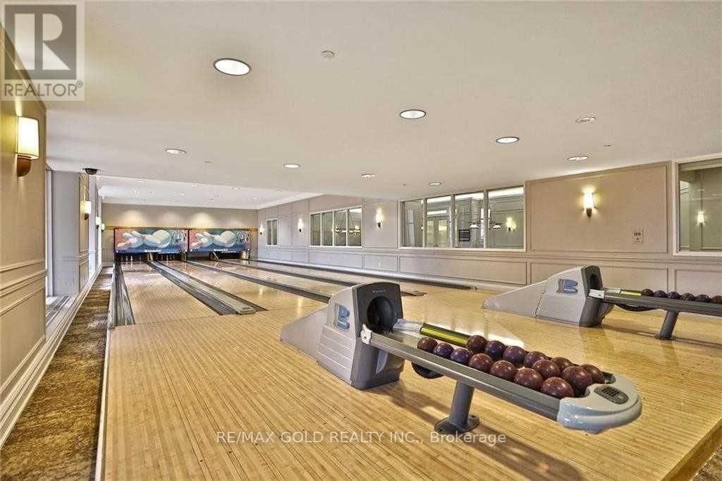 1505 - 35 KINGSBRIDGE GARDEN CIRCLE Image 38