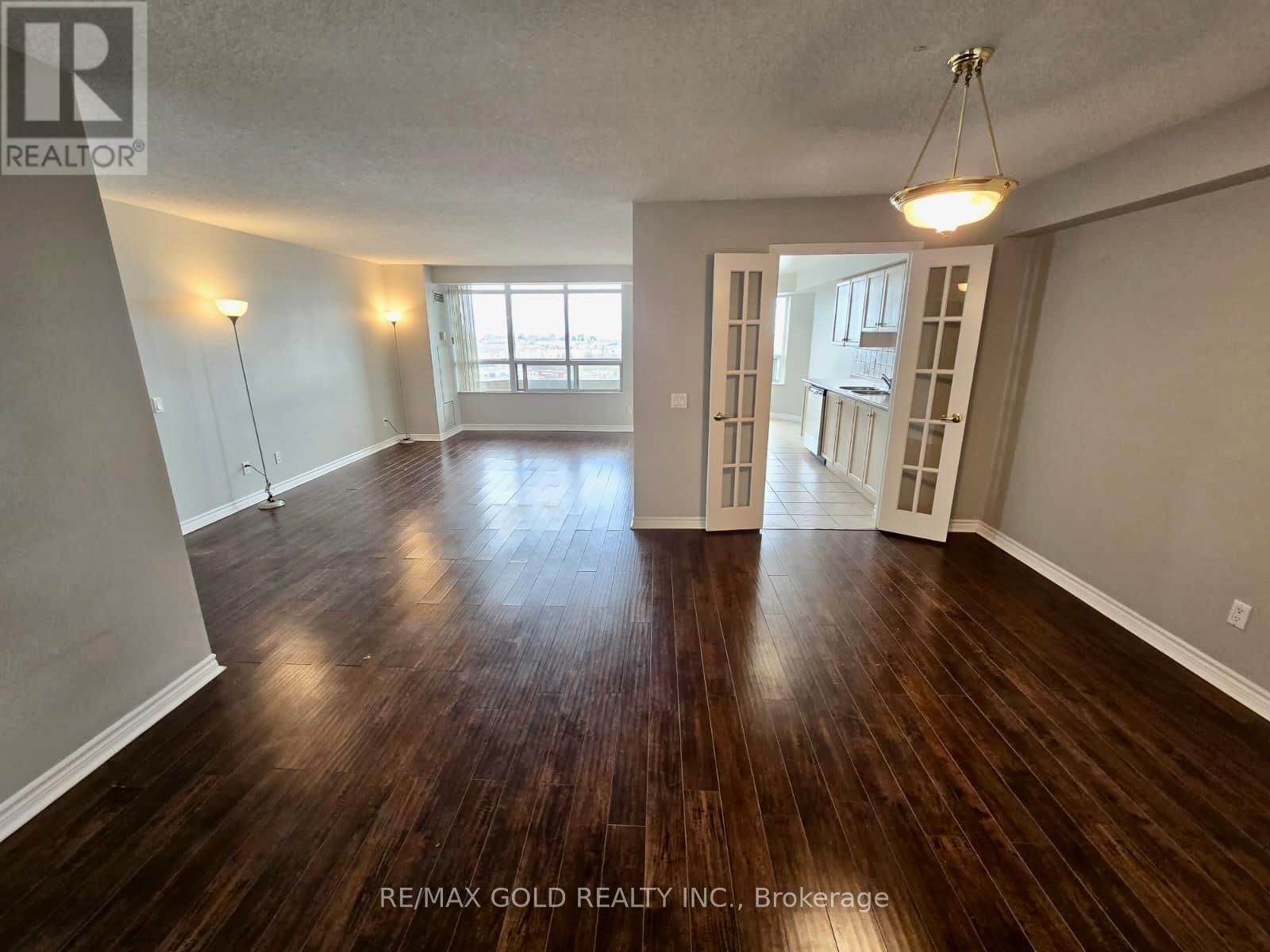 1505 - 35 KINGSBRIDGE GARDEN CIRCLE Image 4