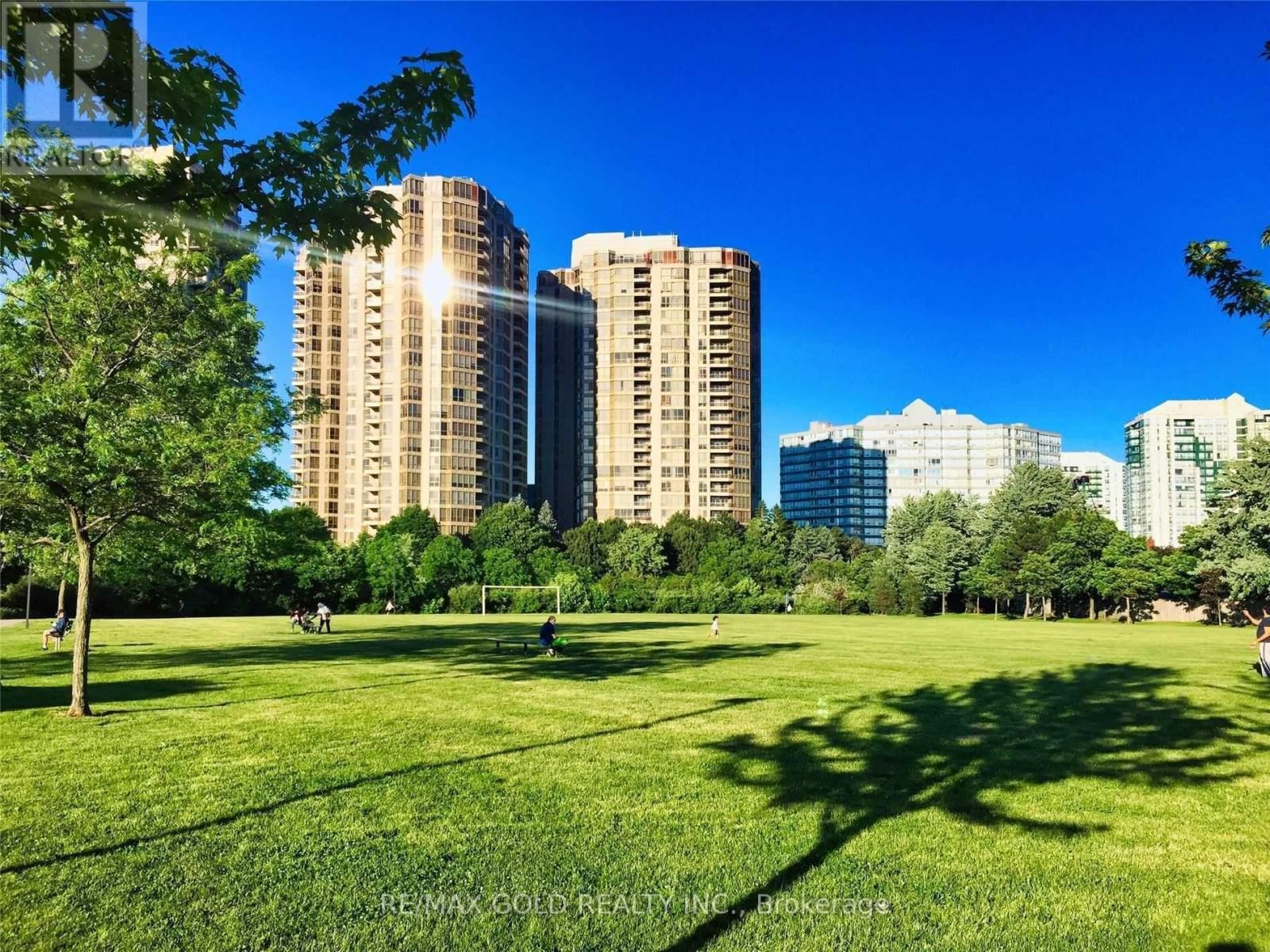 1505 - 35 KINGSBRIDGE GARDEN CIRCLE Image 41