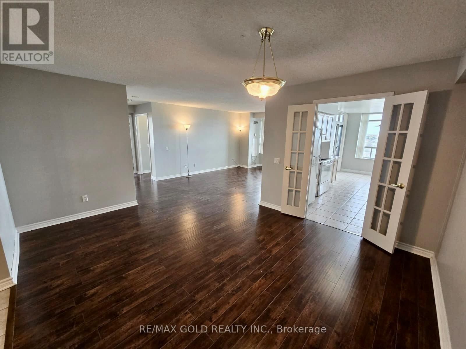 1505 - 35 KINGSBRIDGE GARDEN CIRCLE Image 5