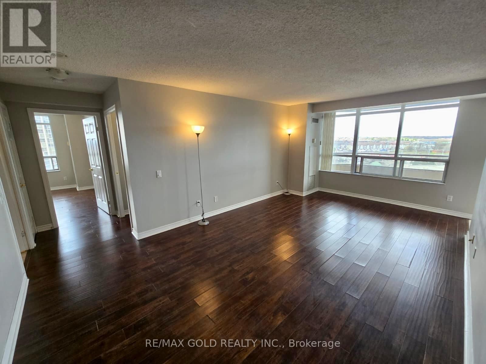 1505 - 35 KINGSBRIDGE GARDEN CIRCLE Image 8