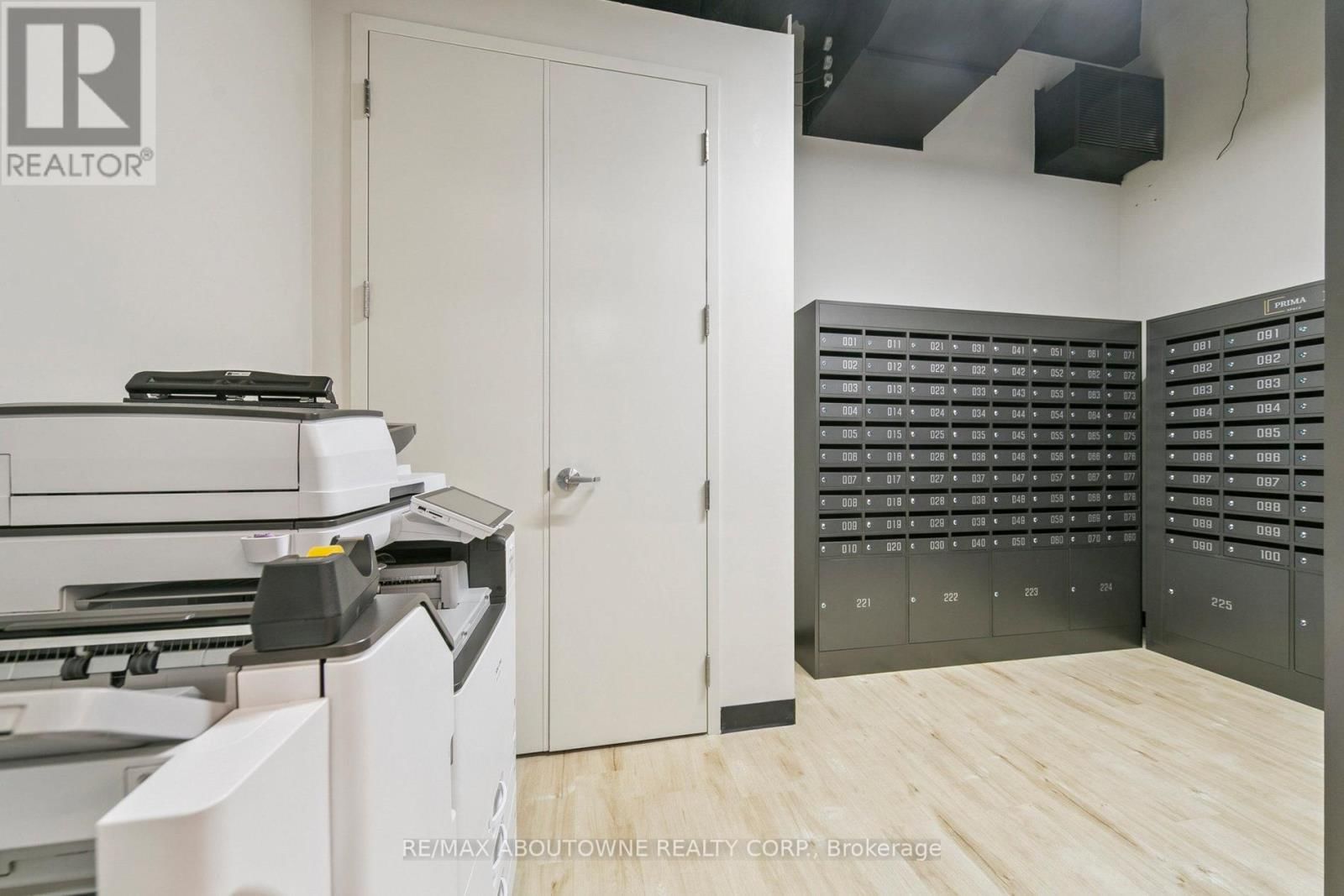 211-A - 320 MATHESON BOULEVARD WEST Image 36