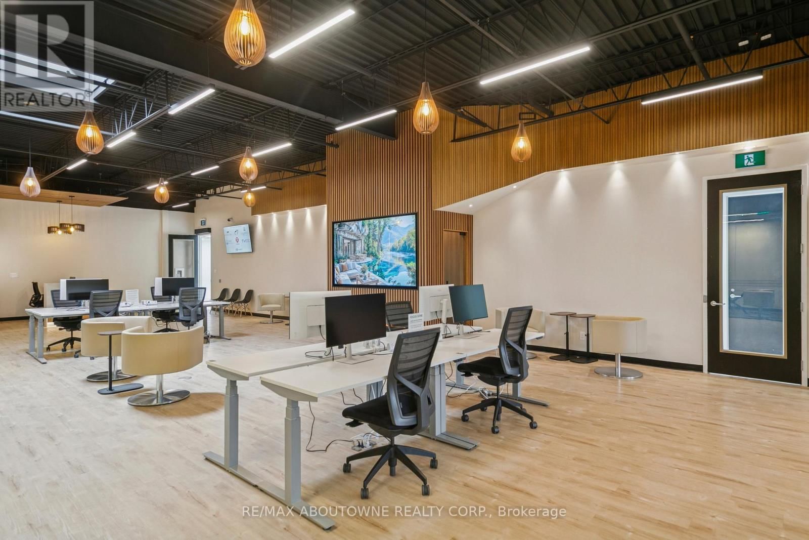 211-A - 320 MATHESON BOULEVARD WEST Image 6