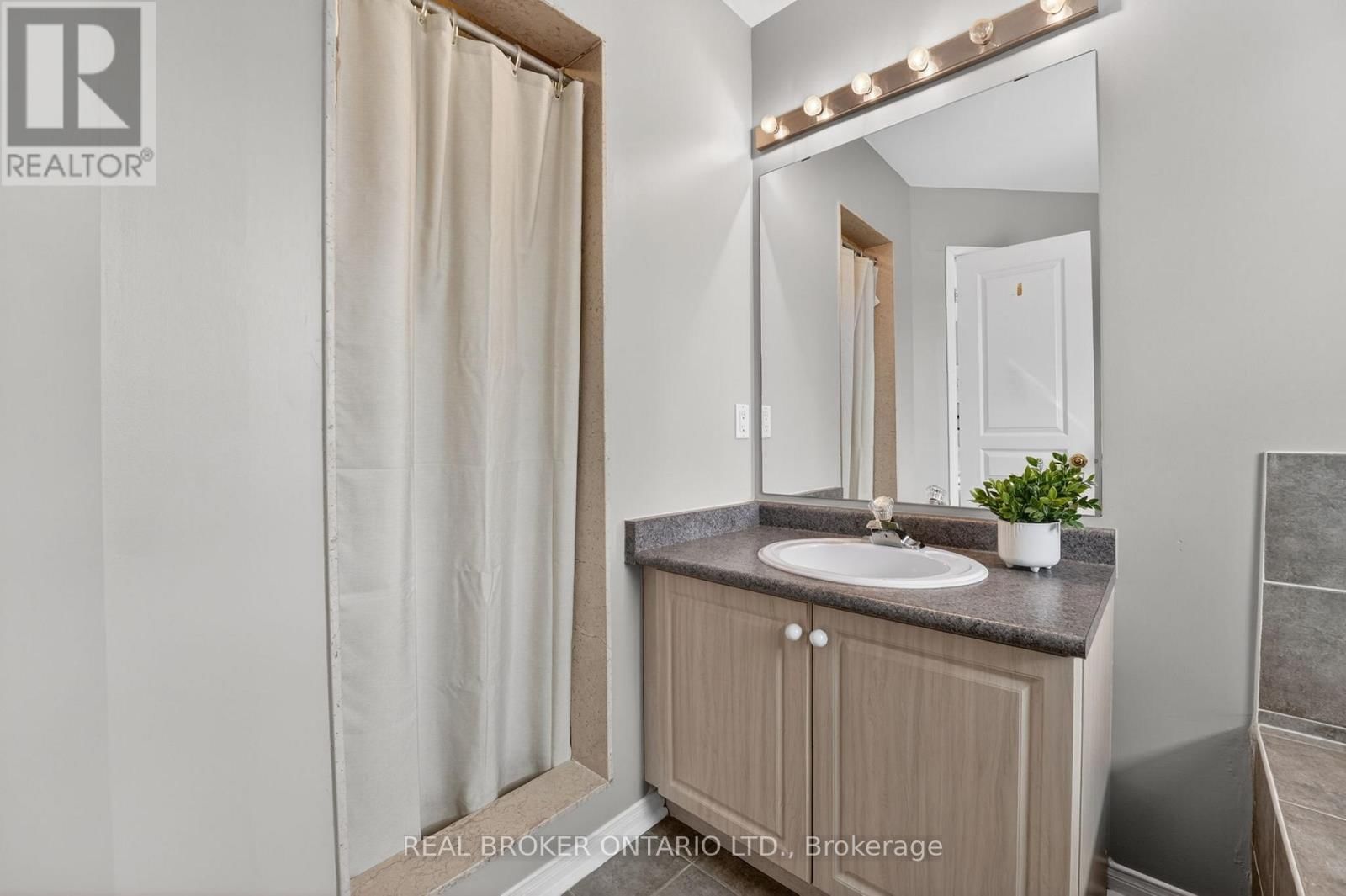 7048 FRONTIER RIDGE Image 23