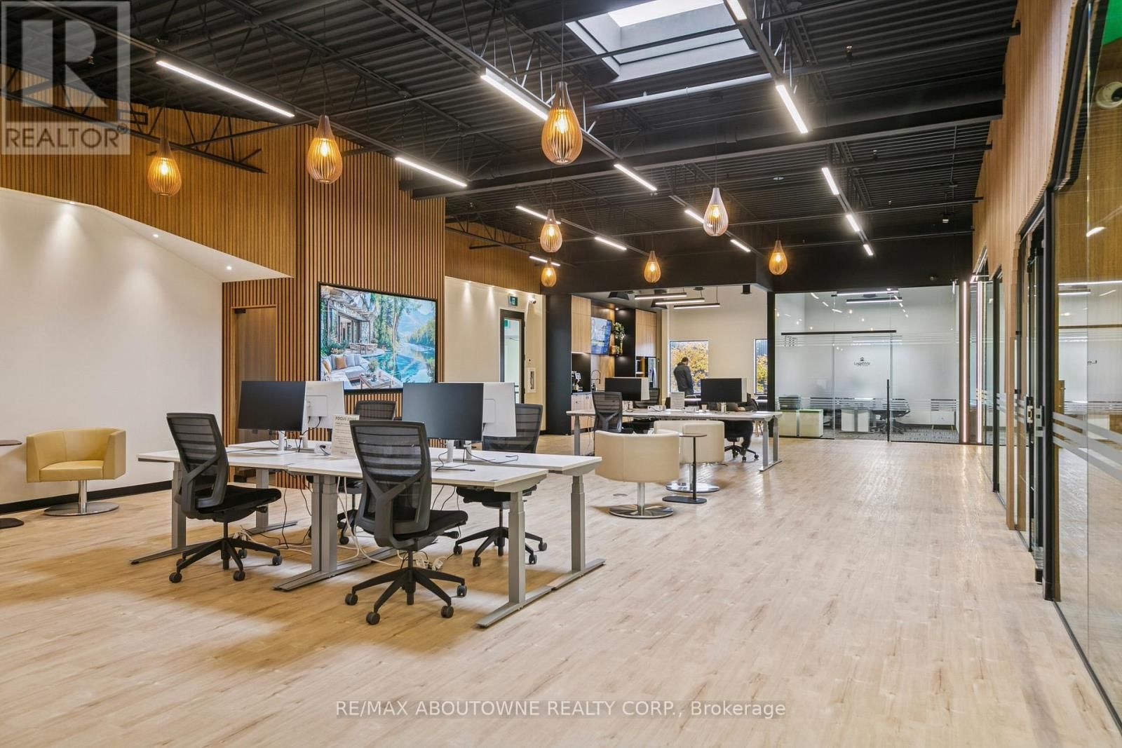 211-B - 320 MATHESON BOULEVARD WEST Image 10