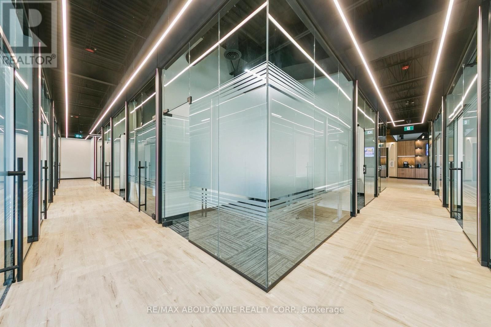 211-B - 320 MATHESON BOULEVARD WEST Image 25