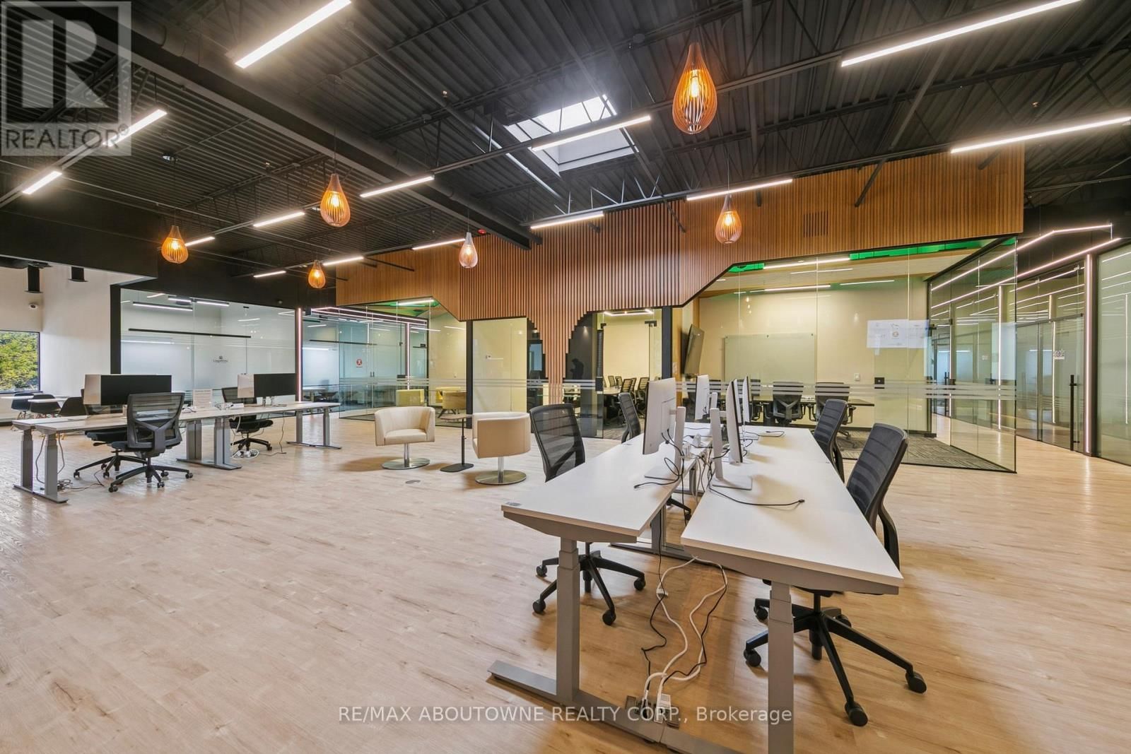 211-B - 320 MATHESON BOULEVARD WEST Image 3