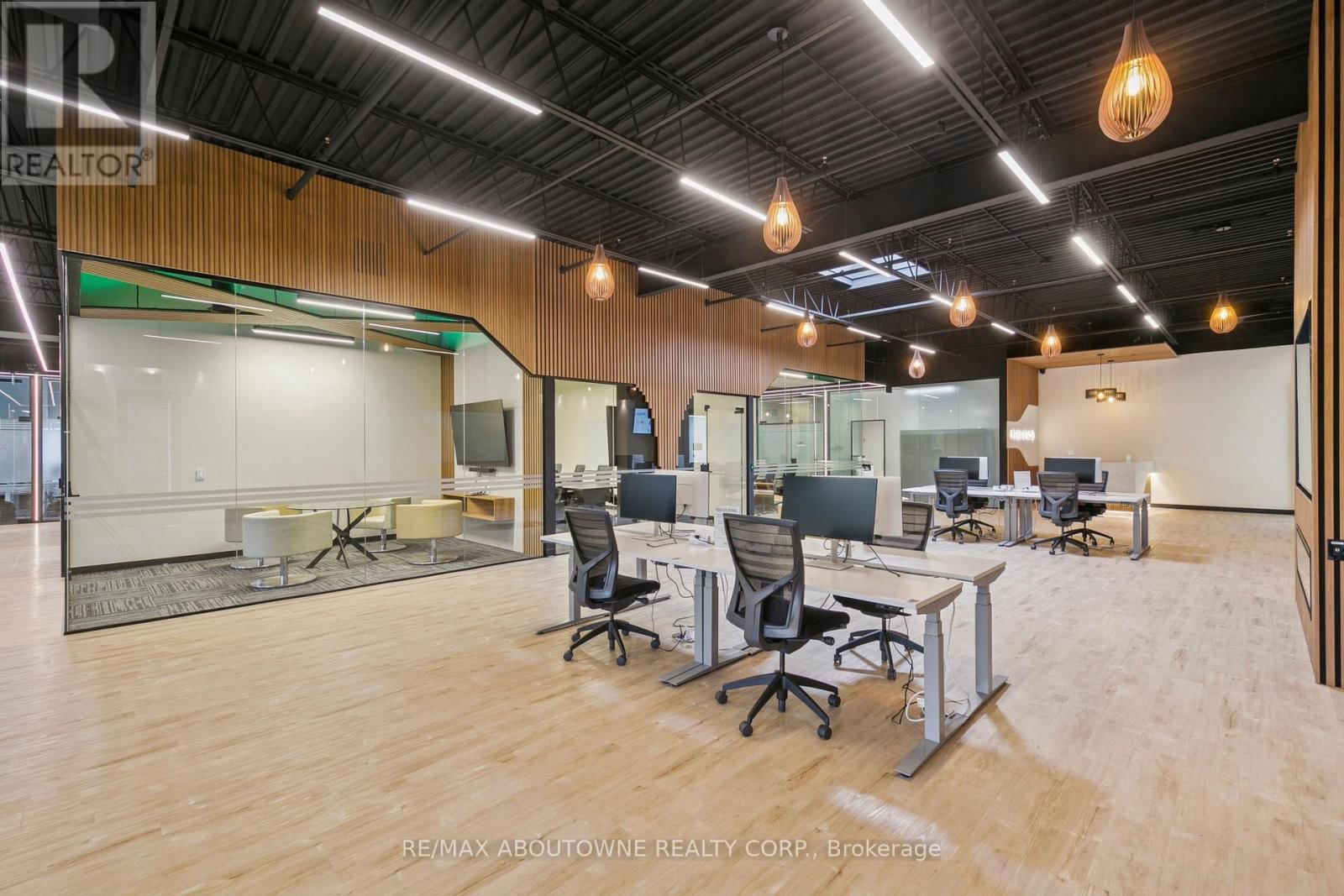 211-B - 320 MATHESON BOULEVARD WEST Image 5