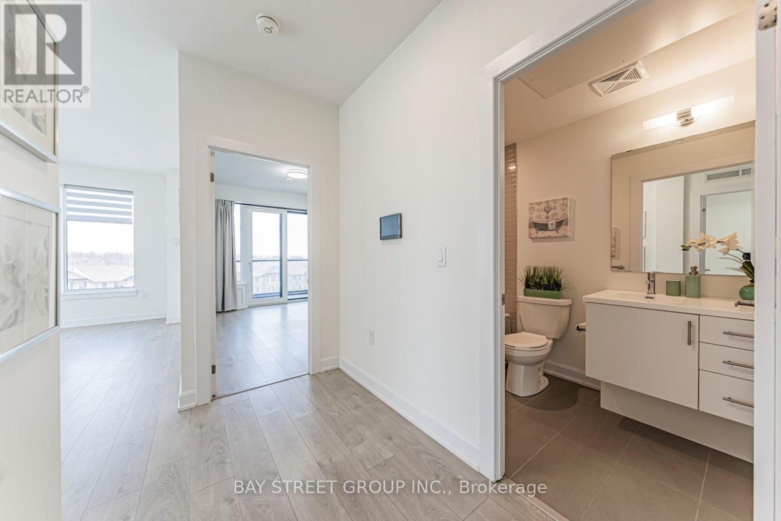 524 - 3200 WILLIAM COLTSON AVENUE Image 1