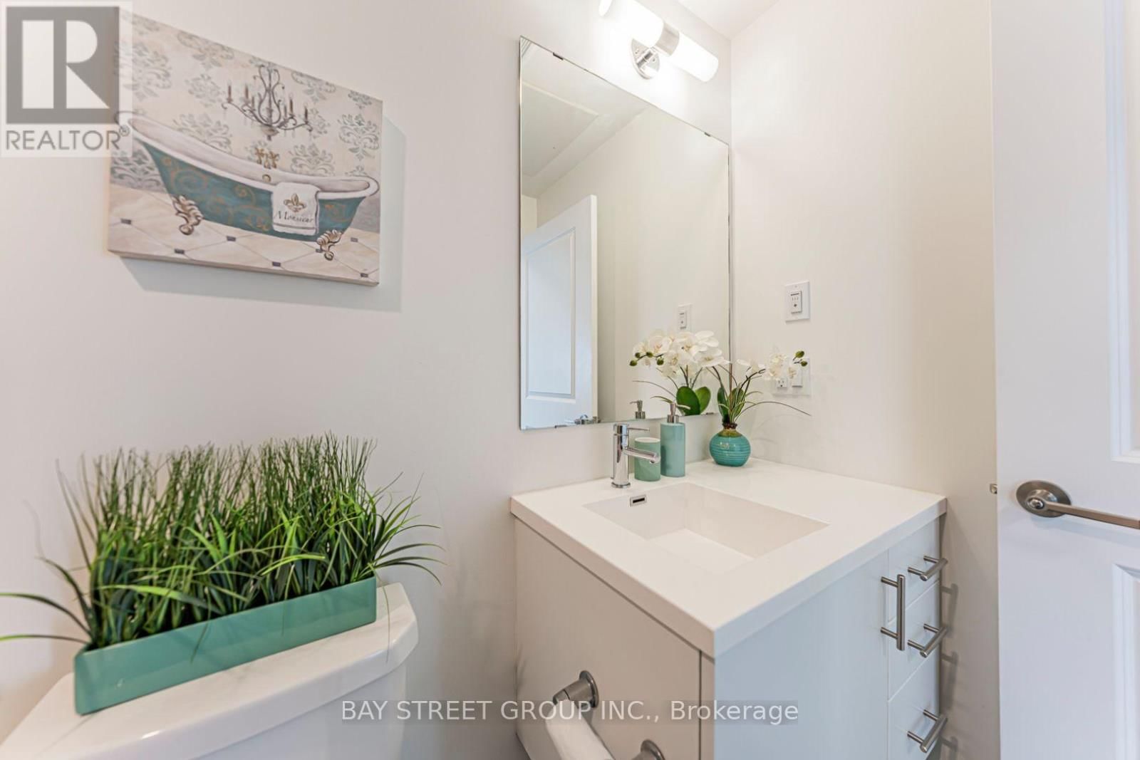 524 - 3200 WILLIAM COLTSON AVENUE Image 14