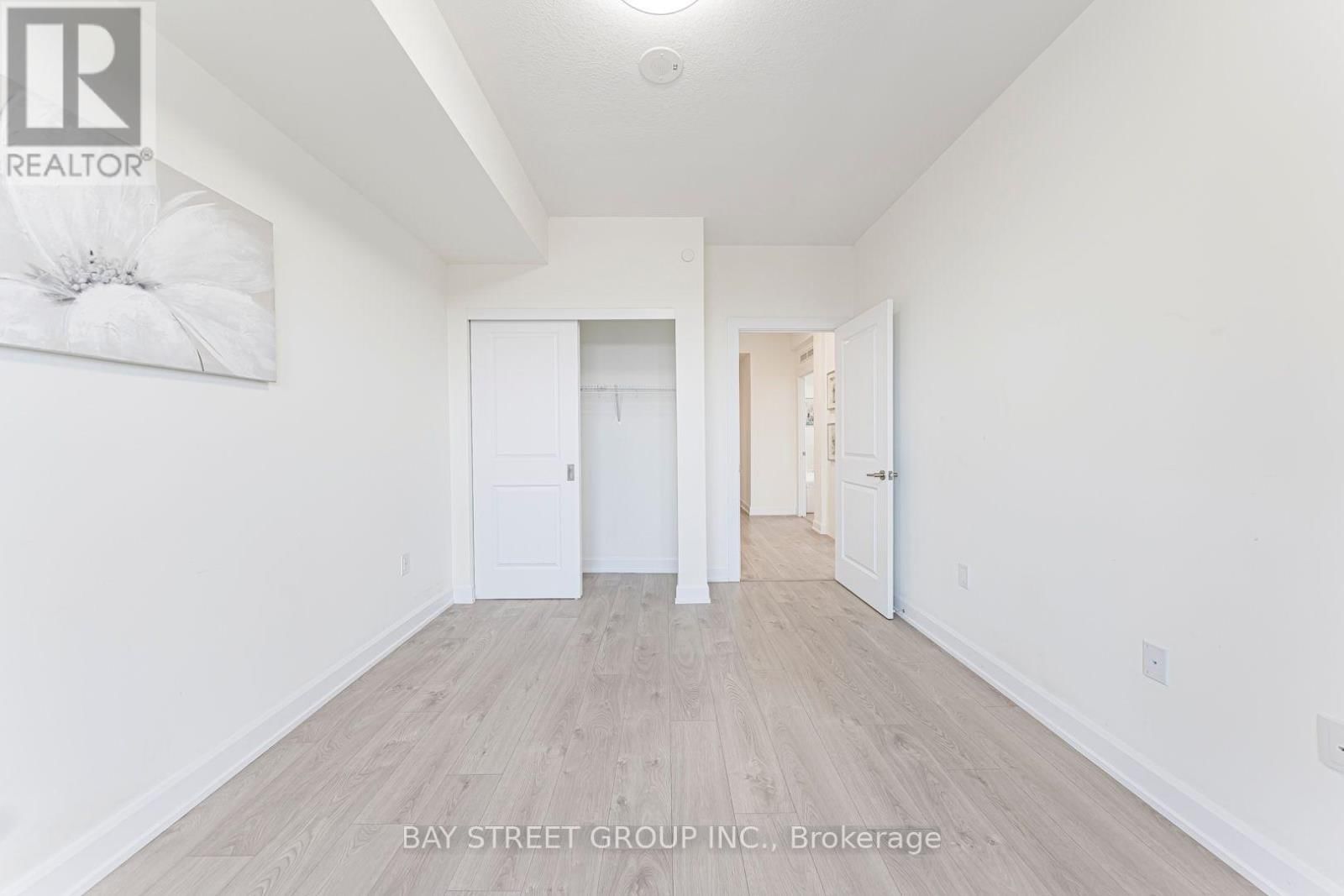 524 - 3200 WILLIAM COLTSON AVENUE Image 5