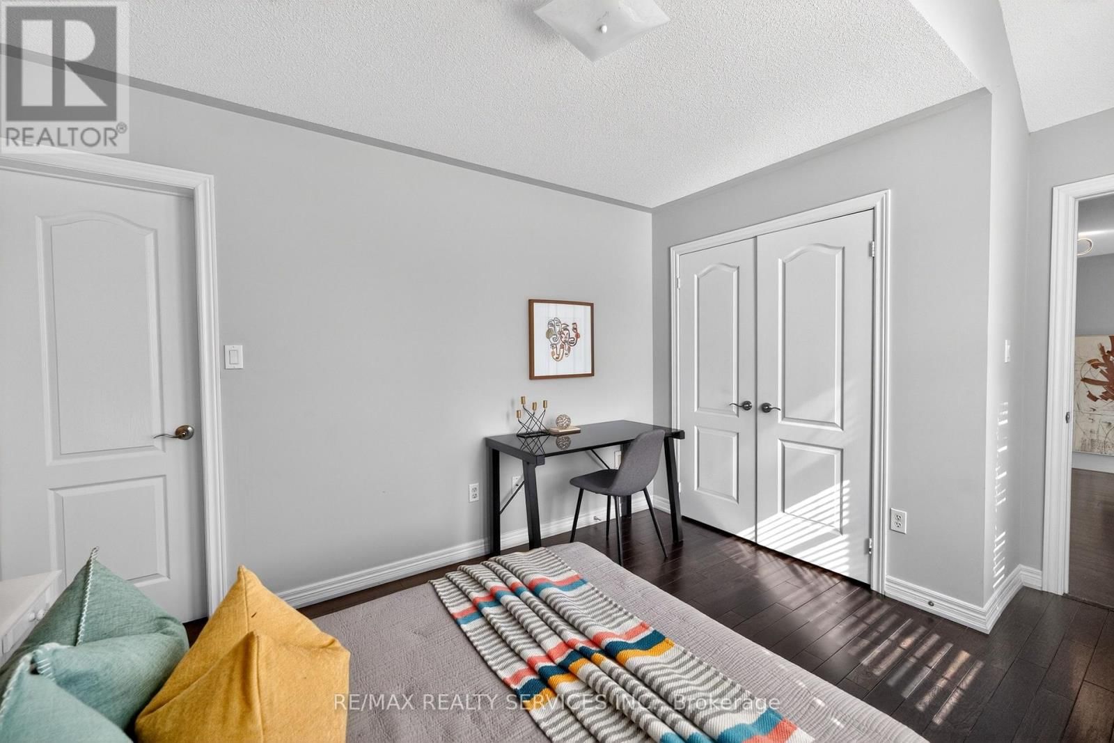 5 PILLAR ROAD Image 31