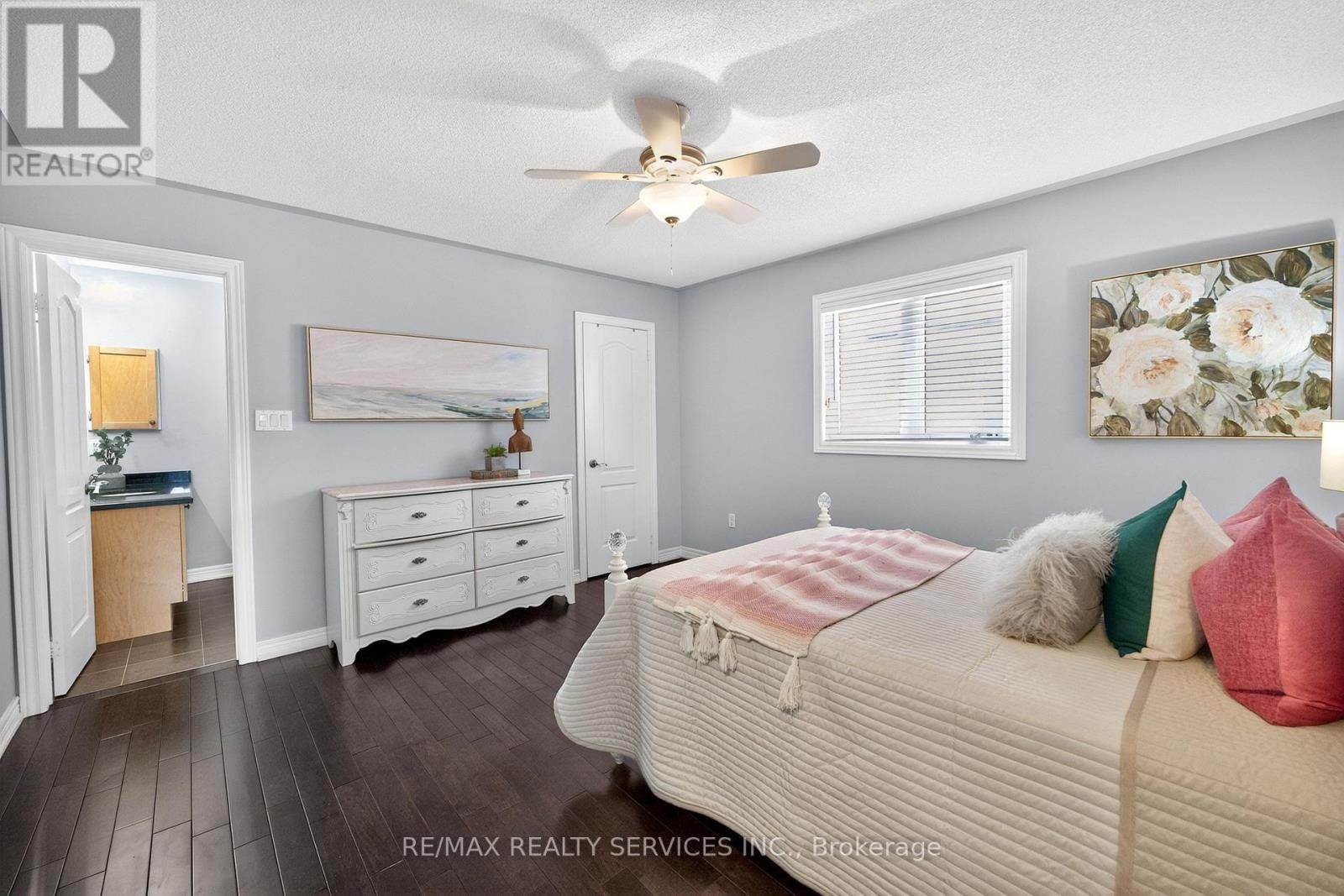 5 PILLAR ROAD Image 34