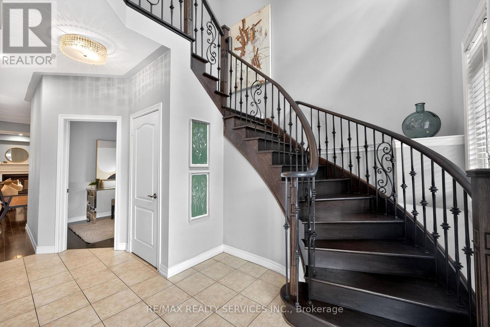 5 PILLAR ROAD Image 5