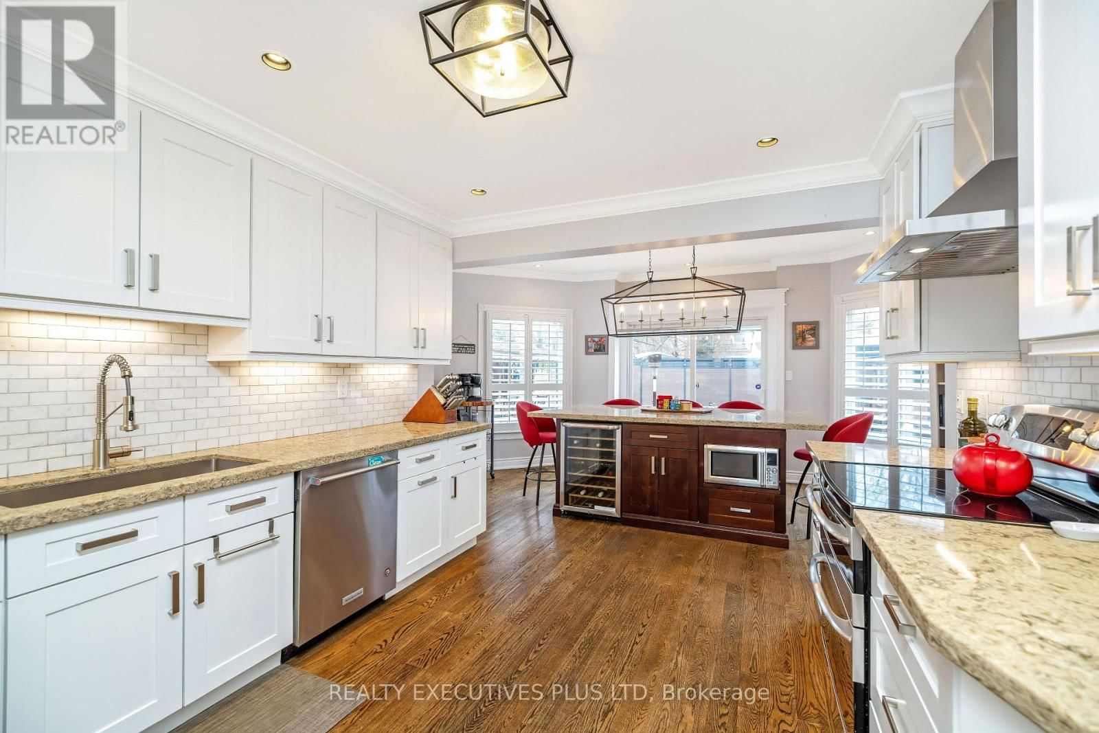 3099 HICKLING COURT Image 12