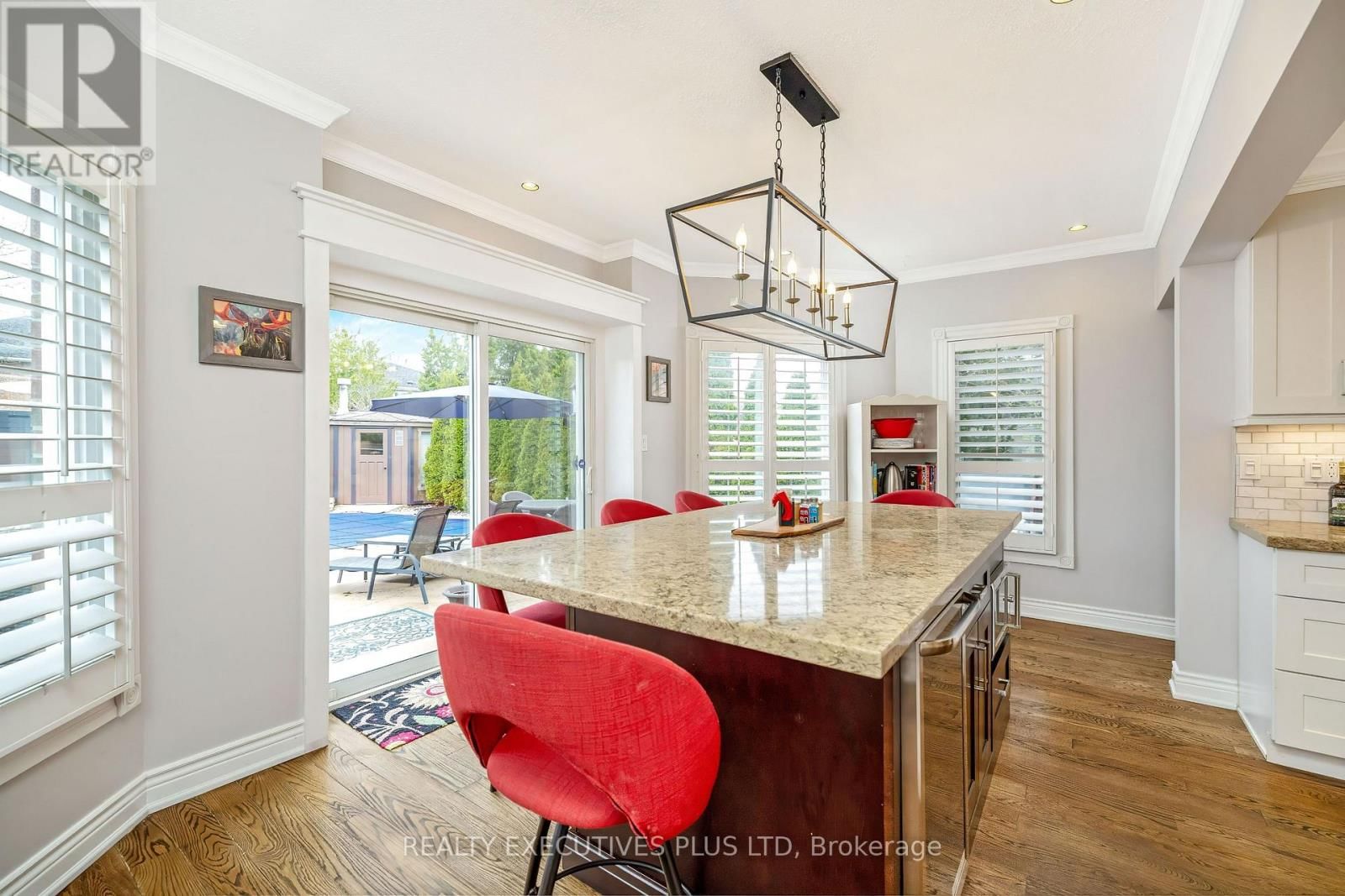 3099 HICKLING COURT Image 15