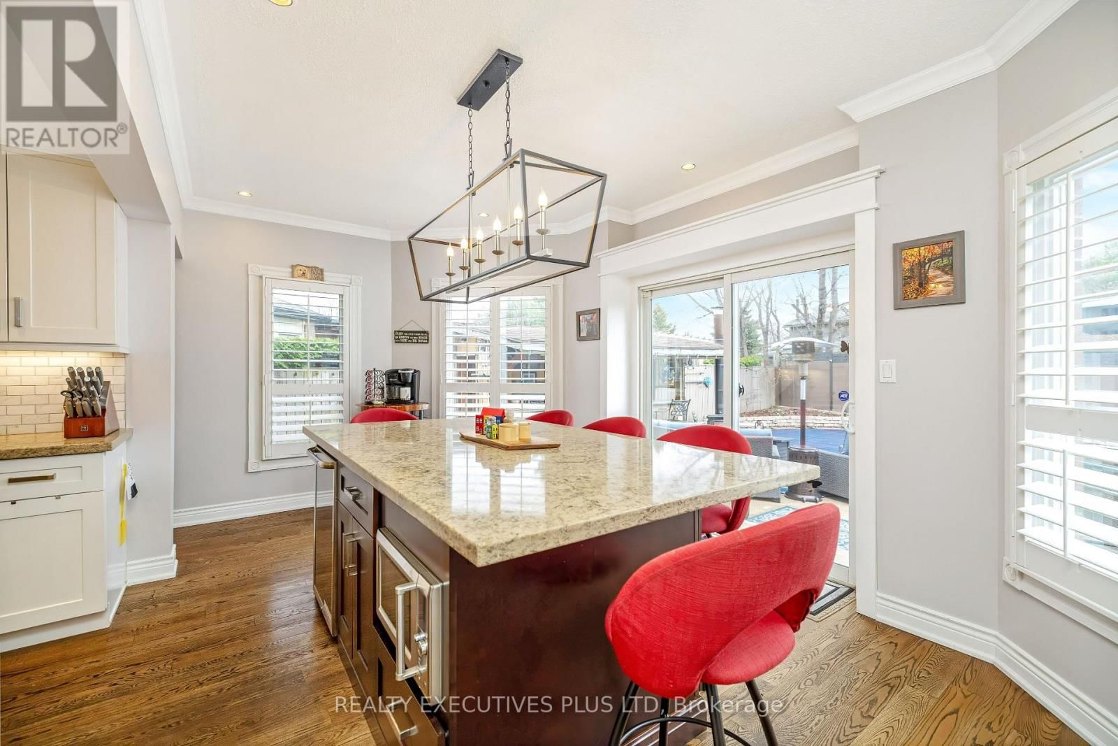 3099 HICKLING COURT Image 16