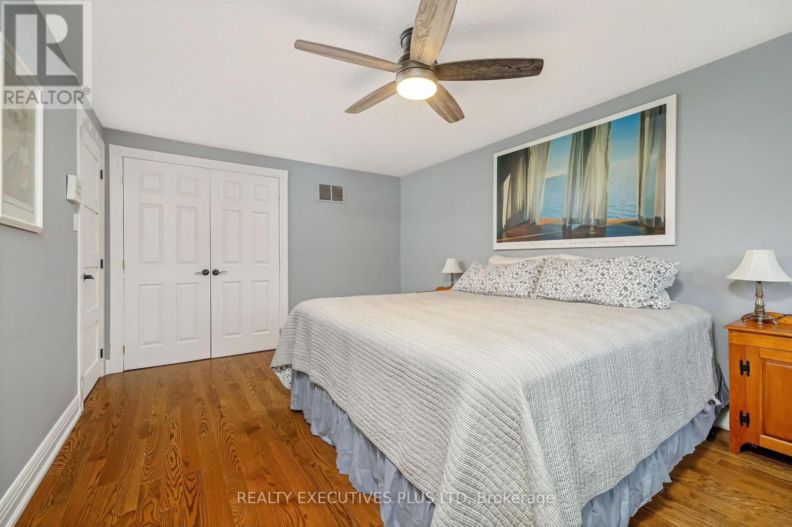 3099 HICKLING COURT Image 32