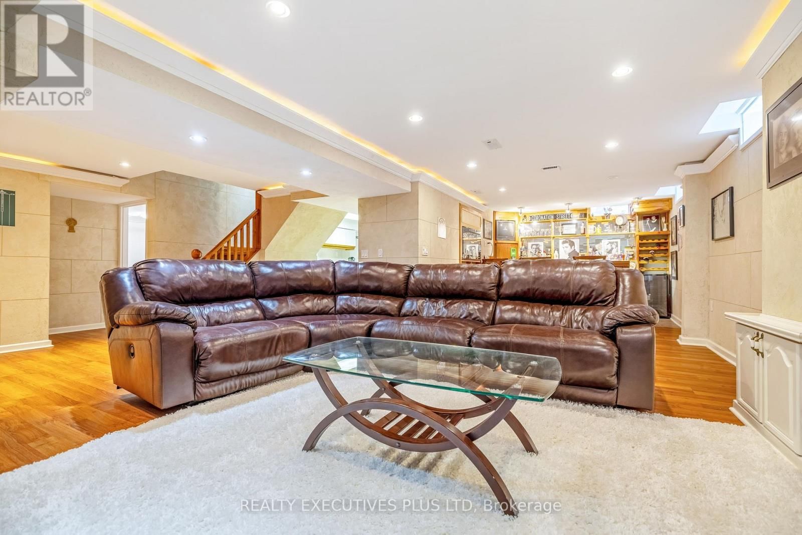 3099 HICKLING COURT Image 36