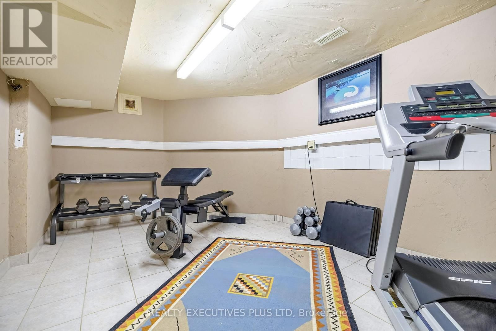 3099 HICKLING COURT Image 40