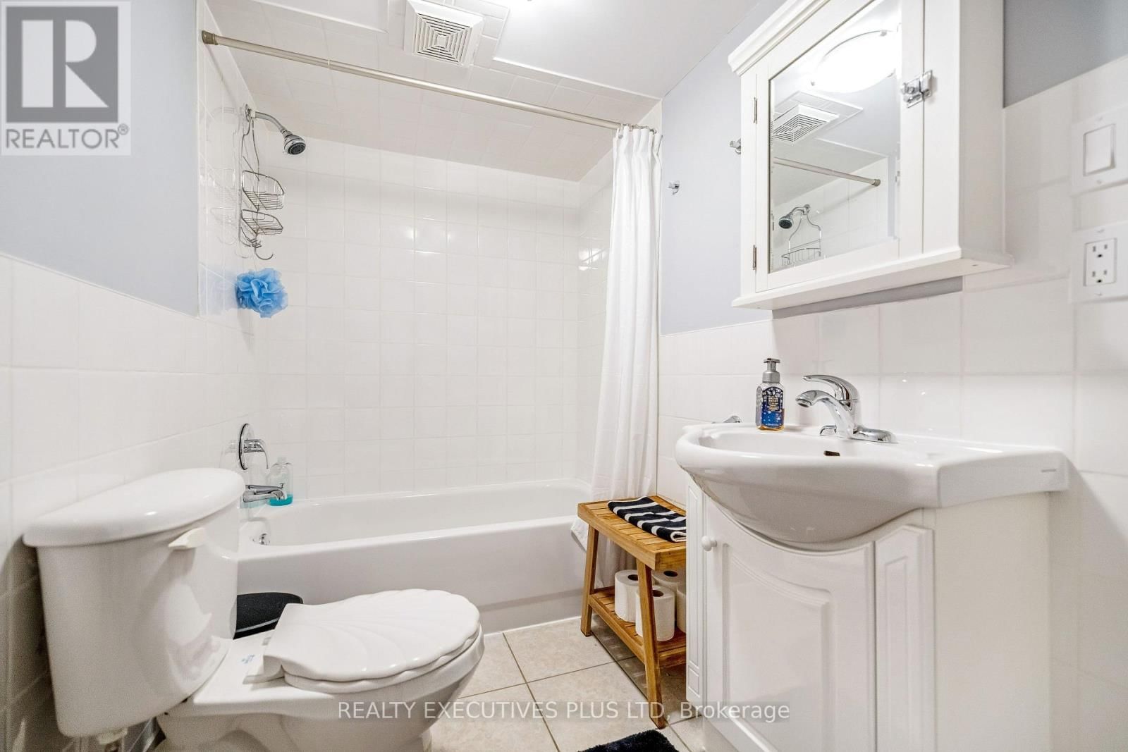 3099 HICKLING COURT Image 41