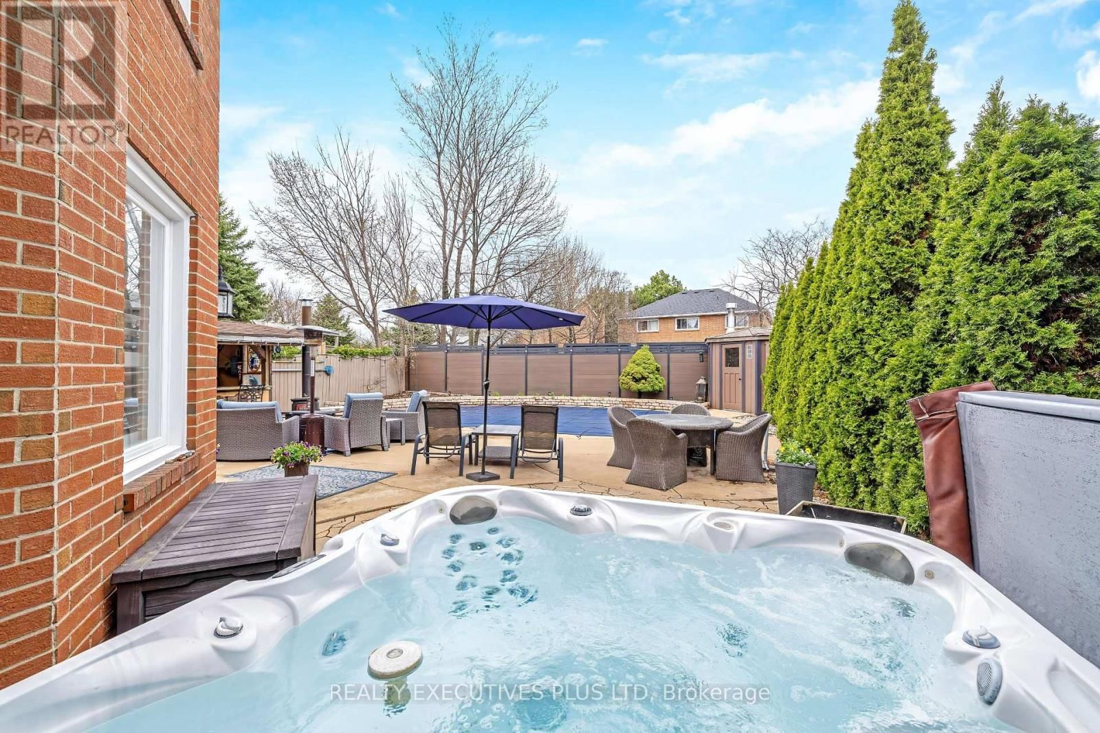 3099 HICKLING COURT Image 45