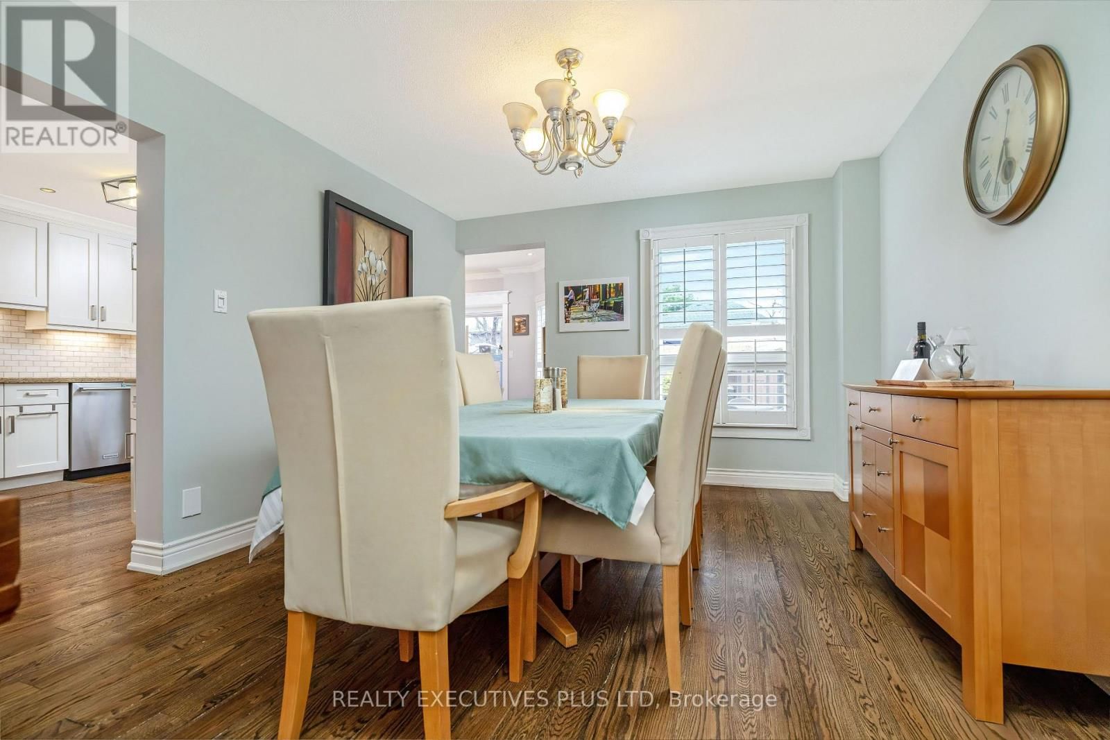 3099 HICKLING COURT Image 8