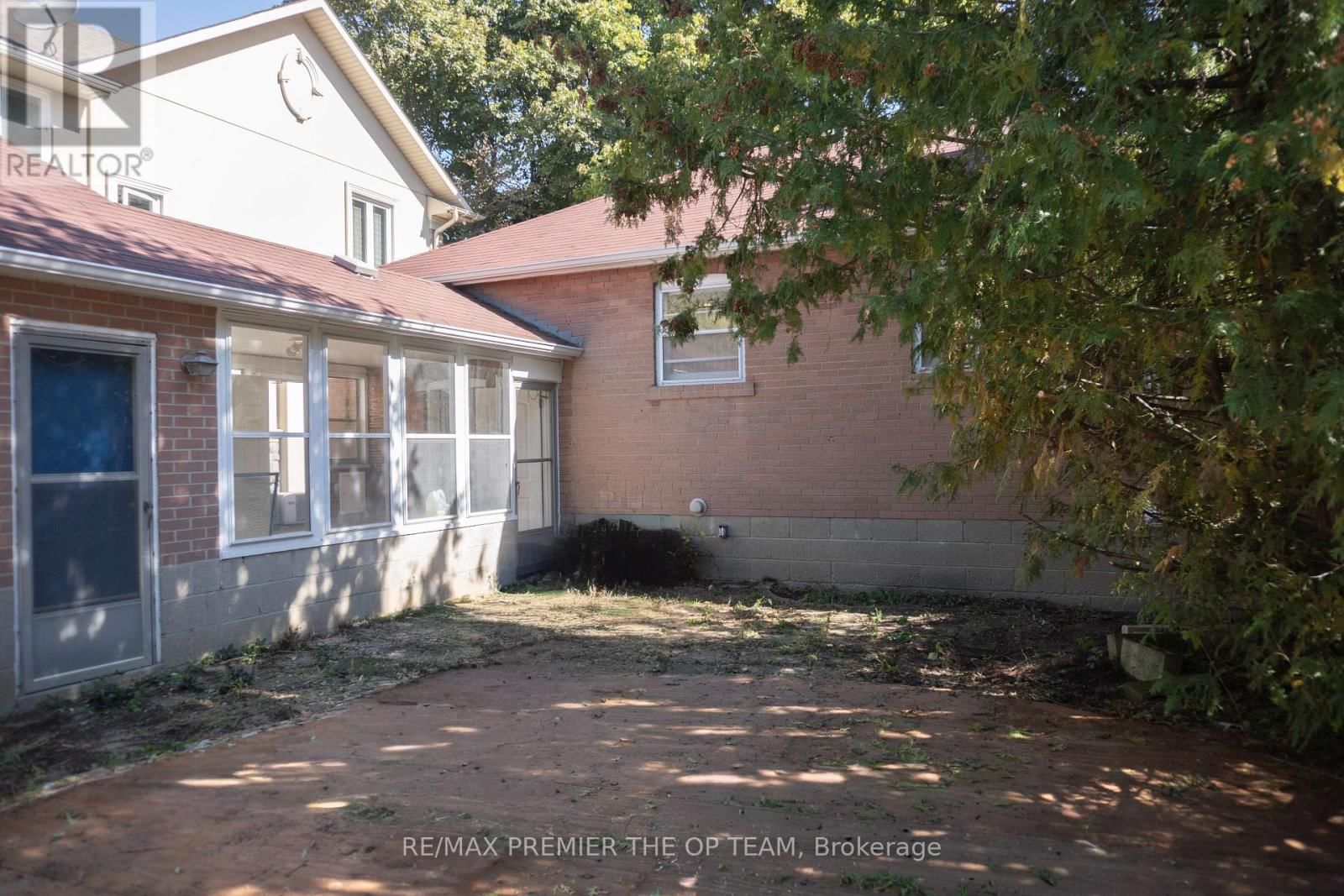 Upper - 148 MARTIN GROVE ROAD Image 19