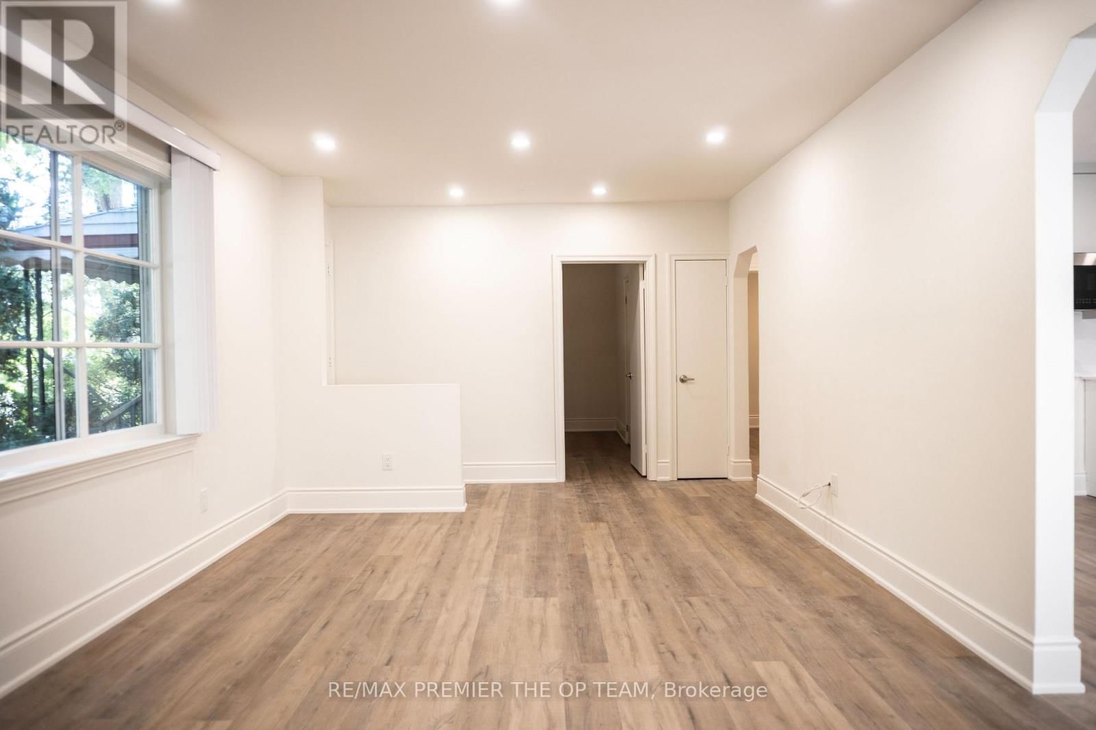 Upper - 148 MARTIN GROVE ROAD Image 7