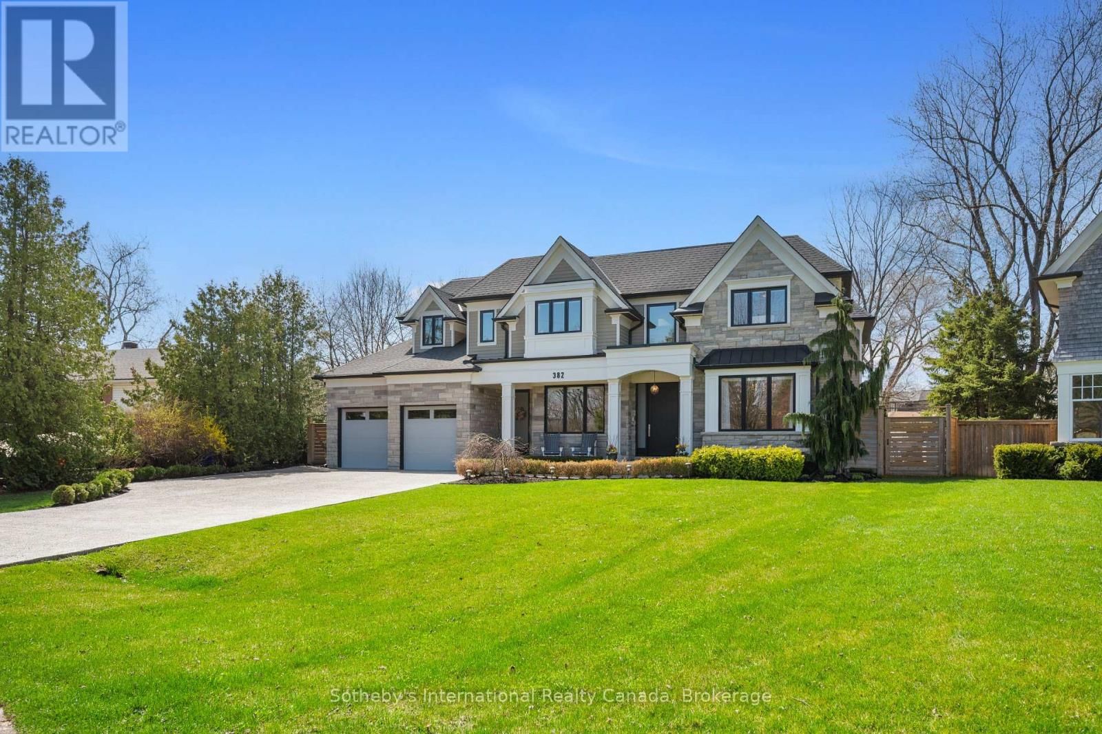 382 SANDHURST DRIVE Image 3