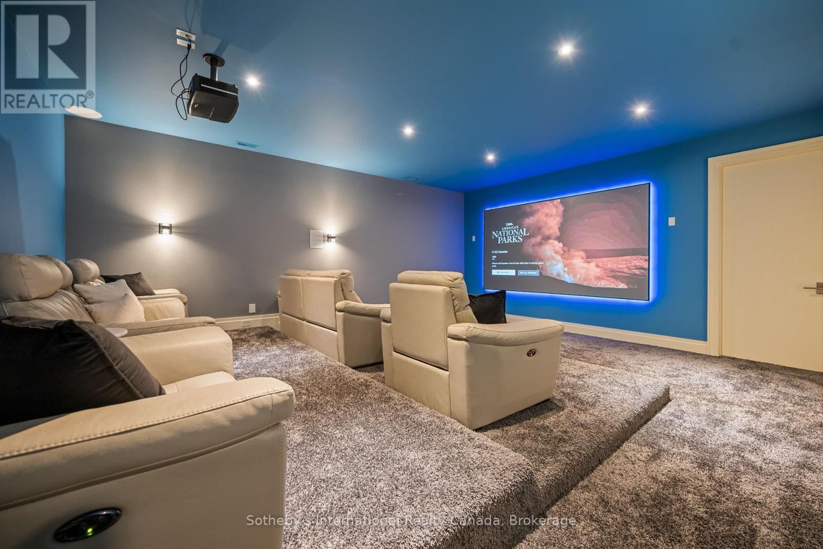 382 SANDHURST DRIVE Image 39