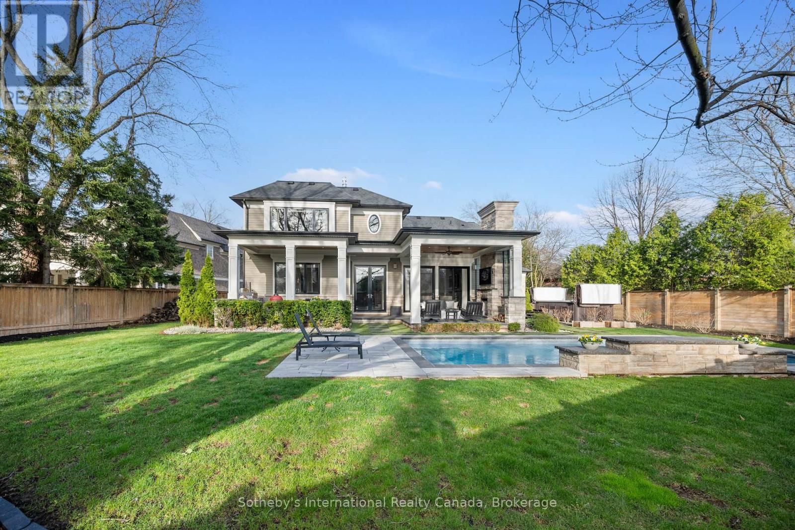 382 SANDHURST DRIVE Image 46