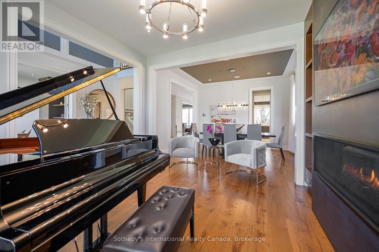 382 SANDHURST DRIVE Image 6