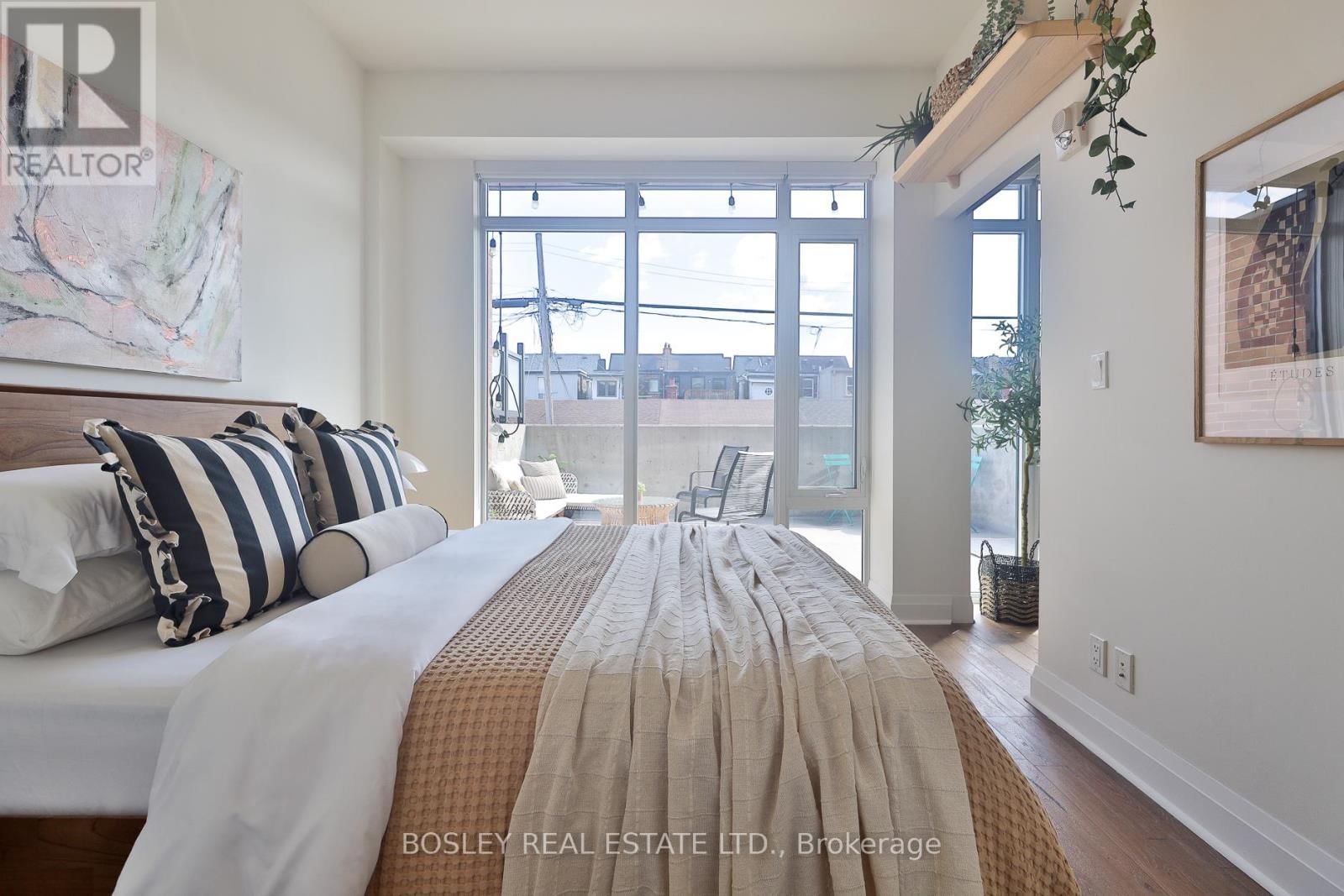 103 - 245 PERTH AVENUE Image 14