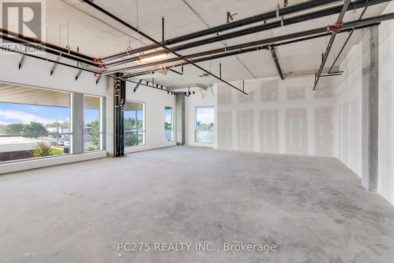 201 - 1275 FINCH AVENUE WEST Image 8