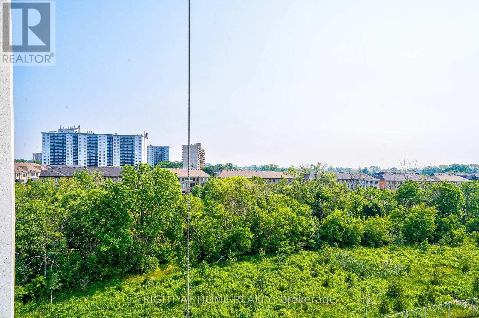 1063 DOUGLAS MCCURDY COMM CIRCLE Image 19