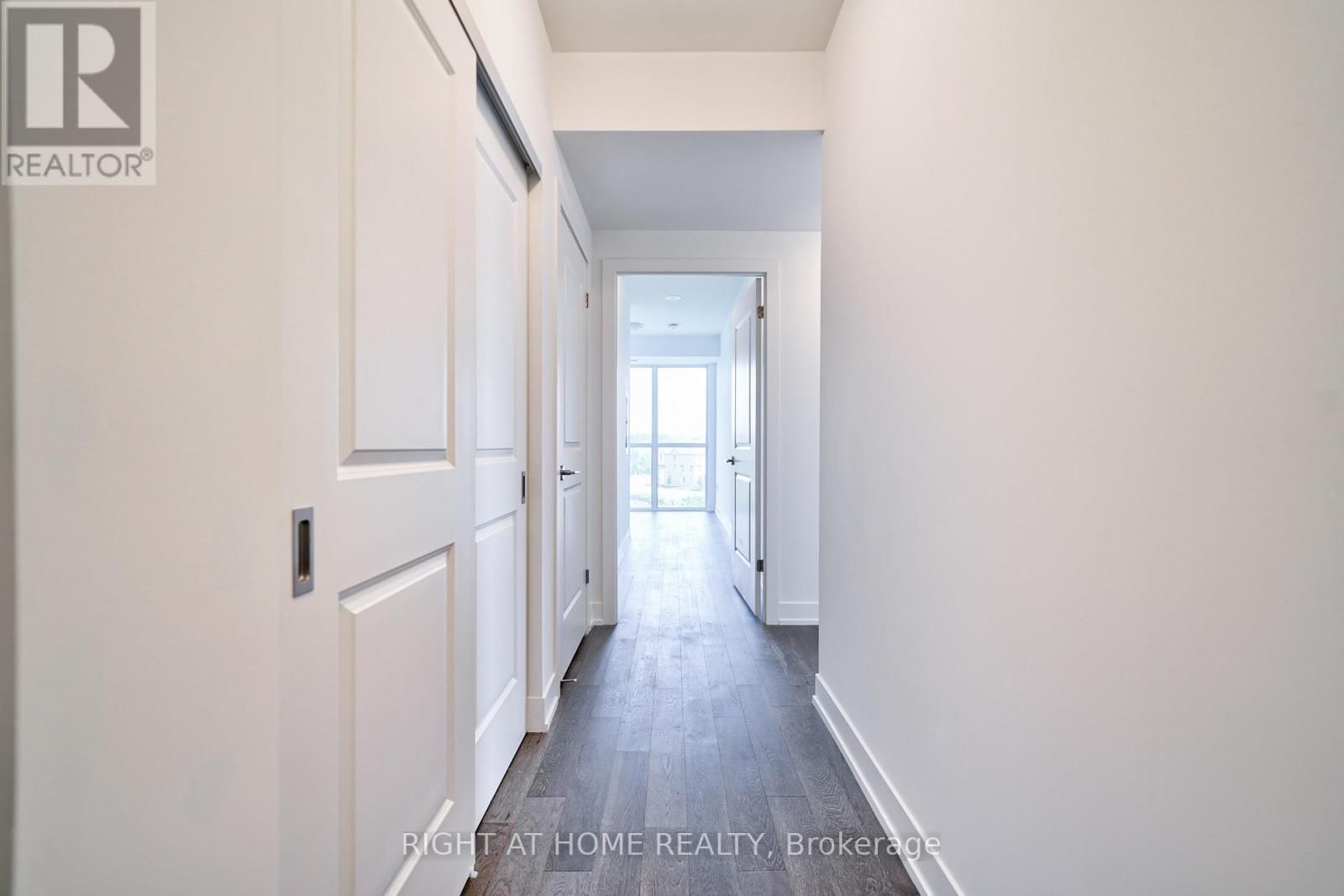 1063 DOUGLAS MCCURDY COMM CIRCLE Image 3