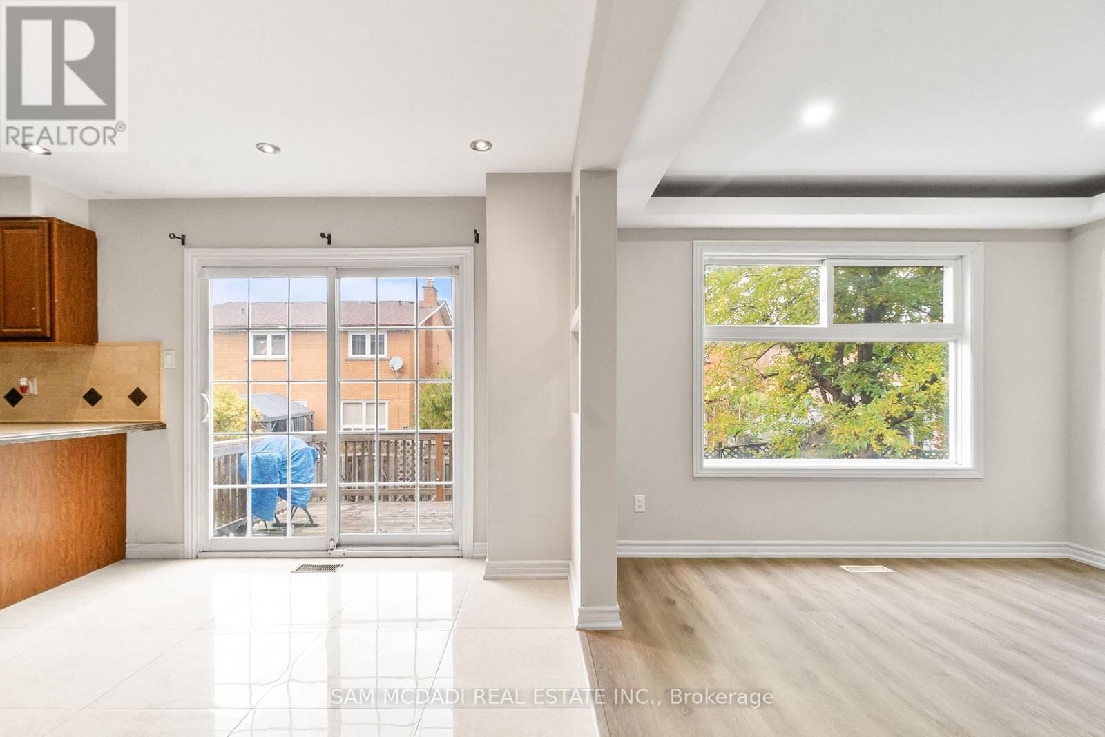 149 SUNFOREST DRIVE Image 16