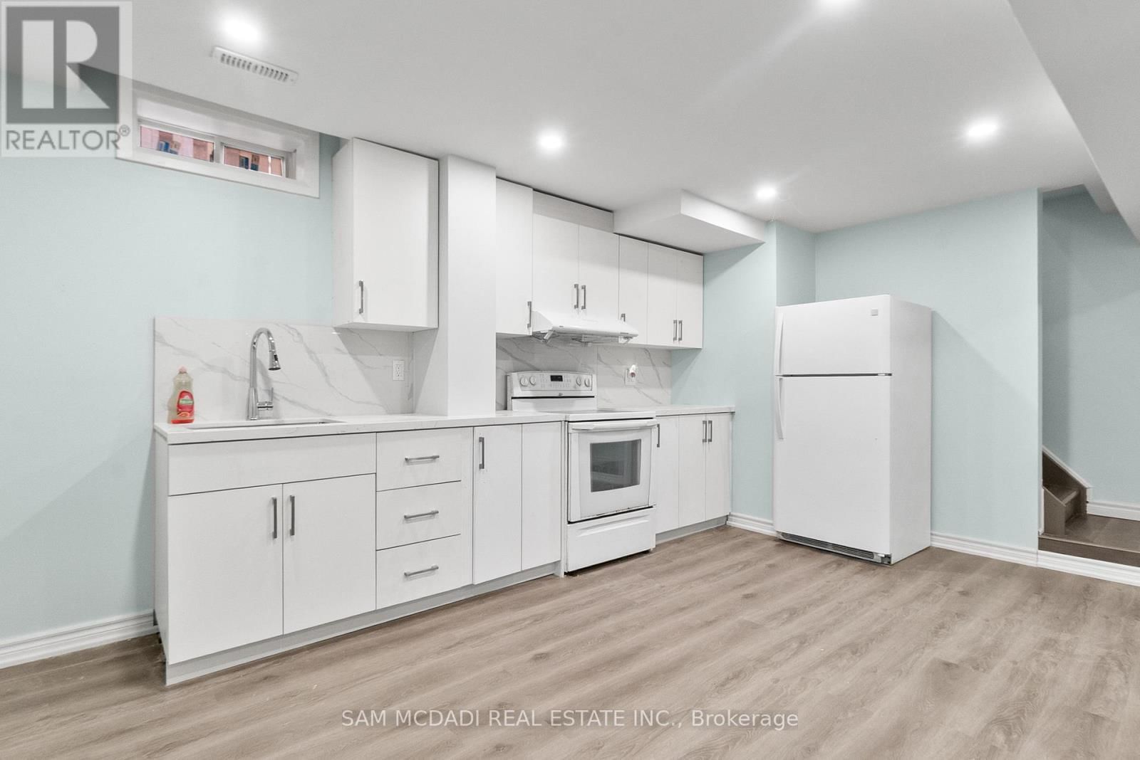 149 SUNFOREST DRIVE Image 35