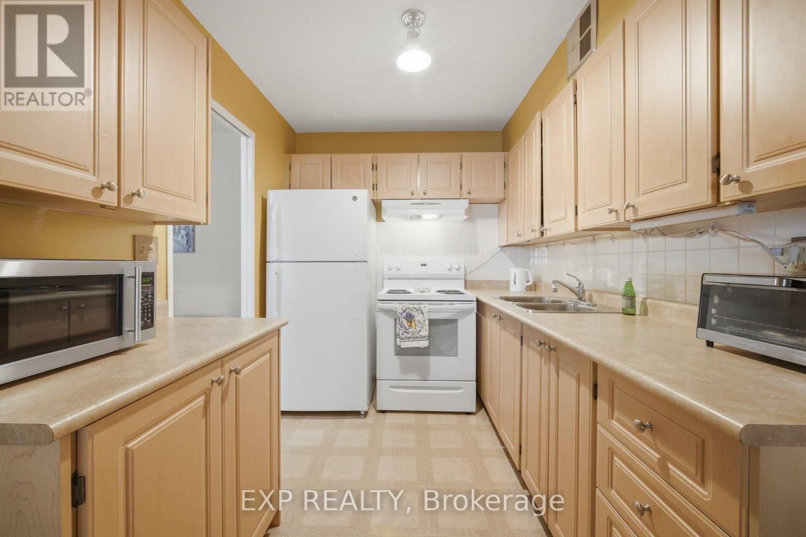 205 - 270 SCARLETT ROAD Image 11