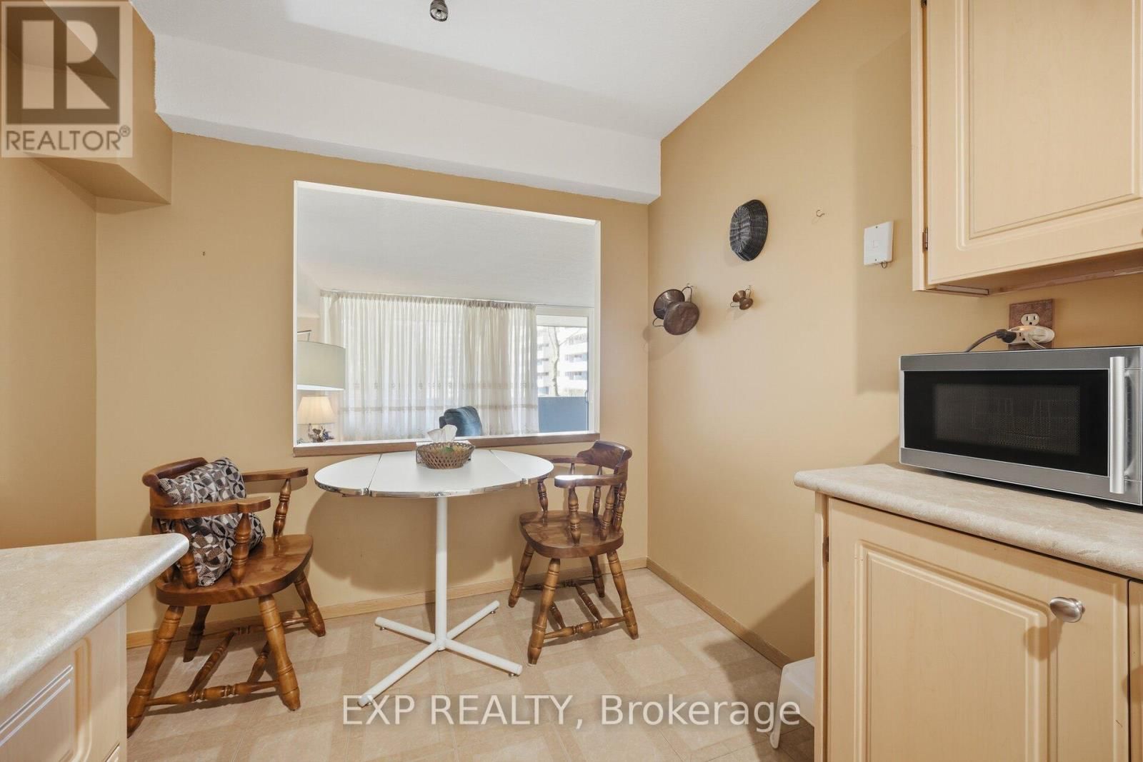 205 - 270 SCARLETT ROAD Image 14