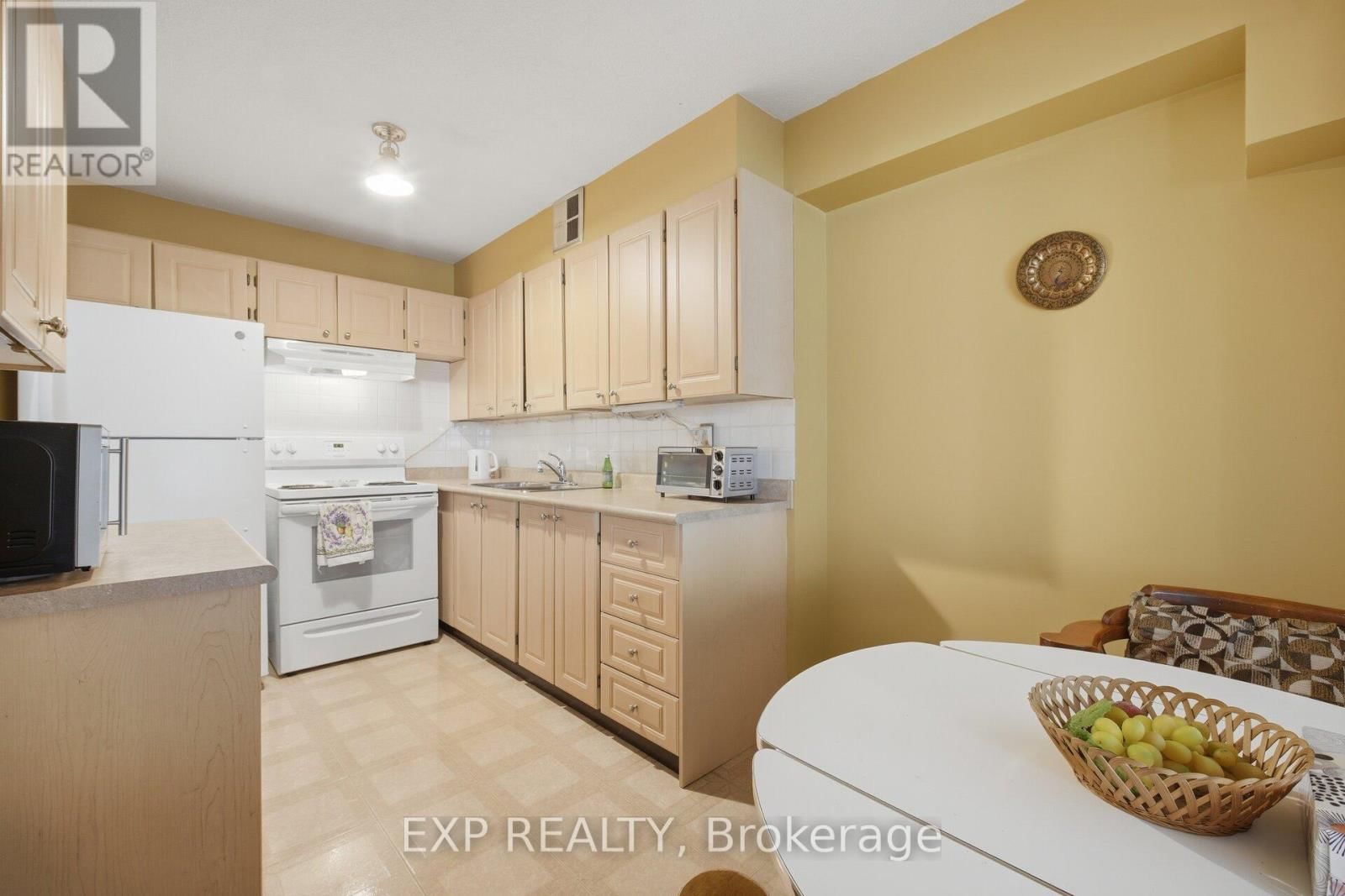 205 - 270 SCARLETT ROAD Image 15