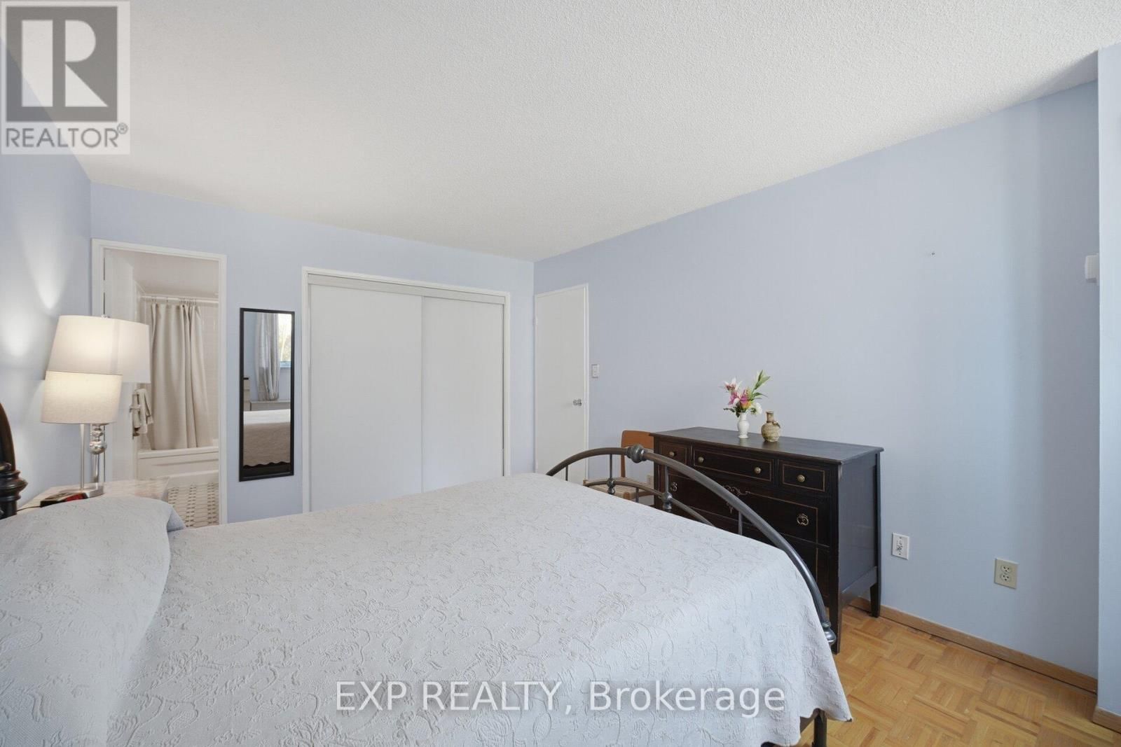 205 - 270 SCARLETT ROAD Image 21