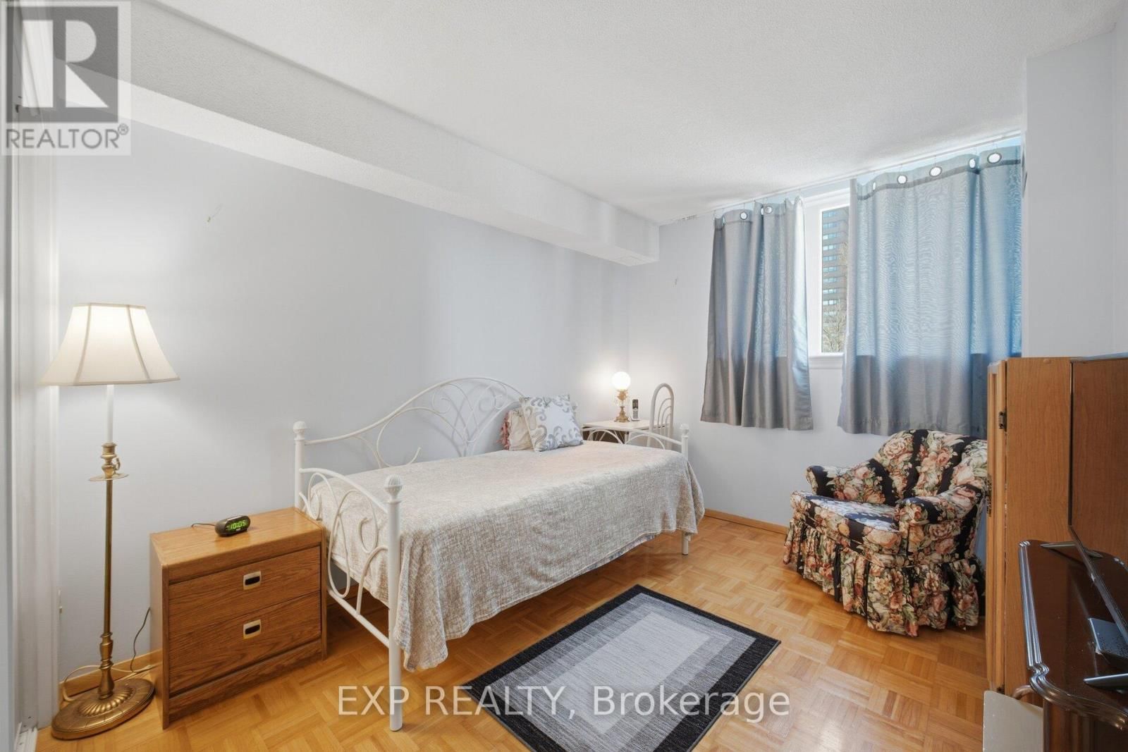 205 - 270 SCARLETT ROAD Image 23