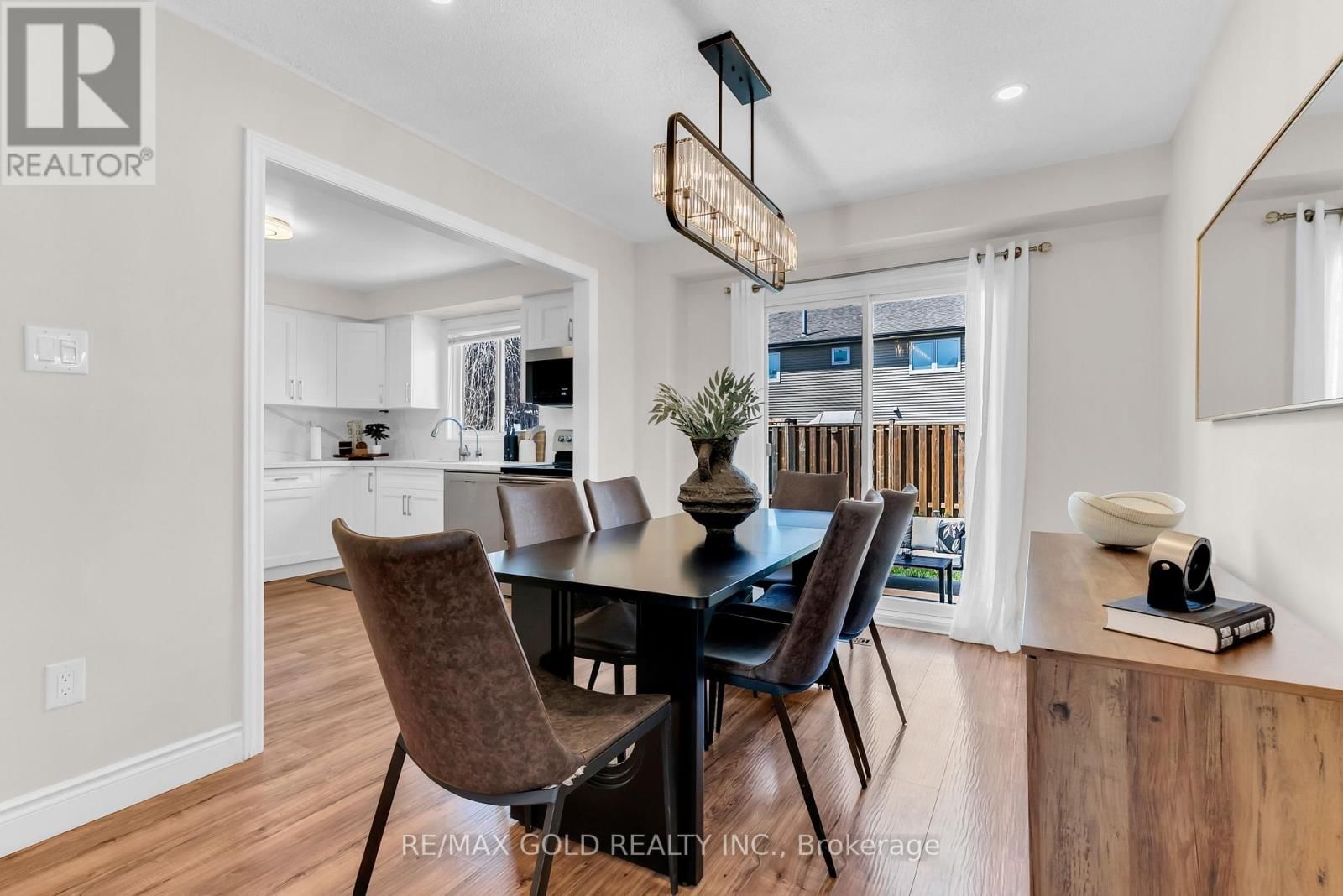 522 ROSEHEATH DRIVE Image 12