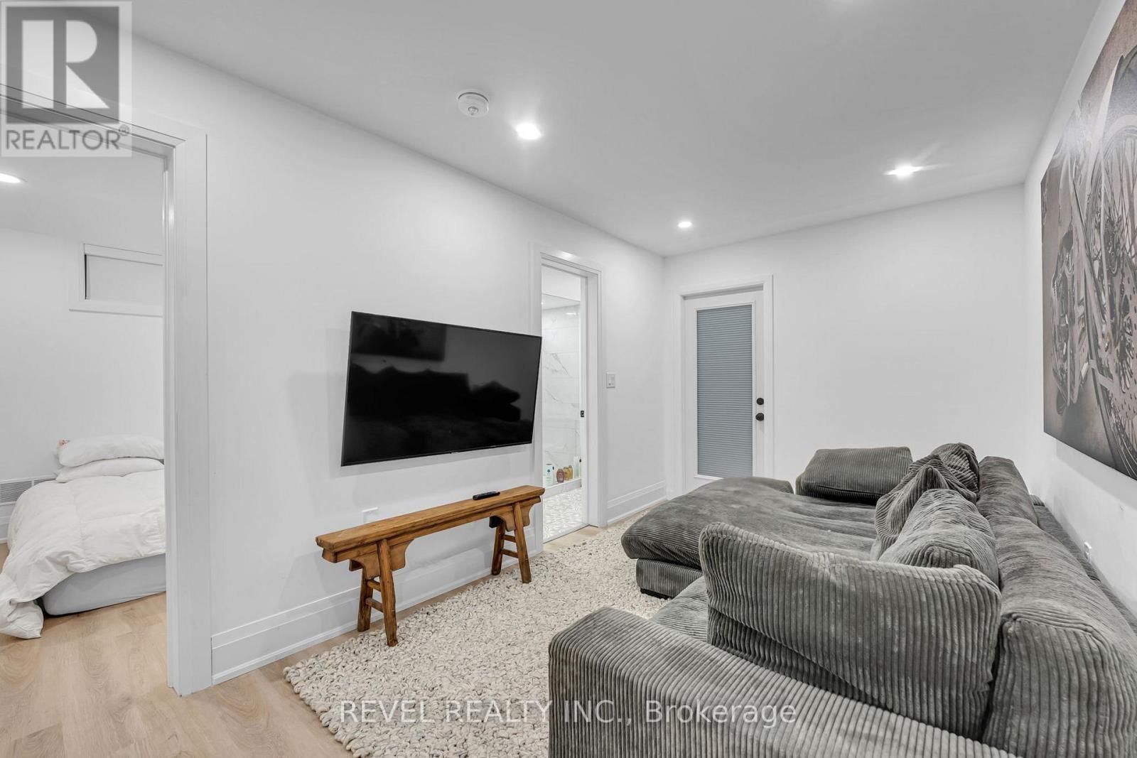 36 HUMBERSIDE AVENUE Image 23