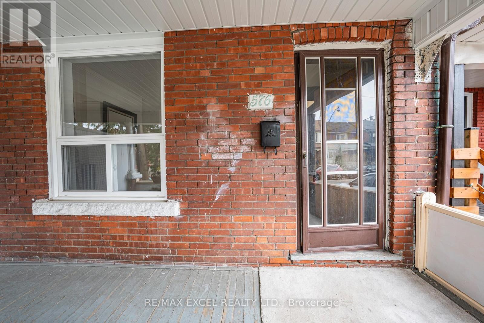 576 GLADSTONE AVENUE Image 10
