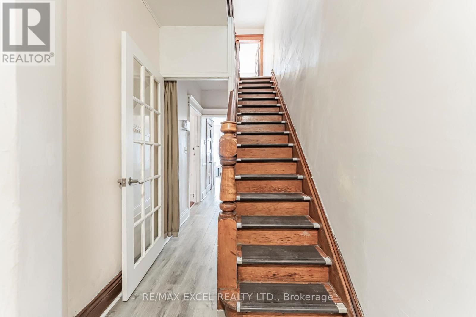 576 GLADSTONE AVENUE Image 24